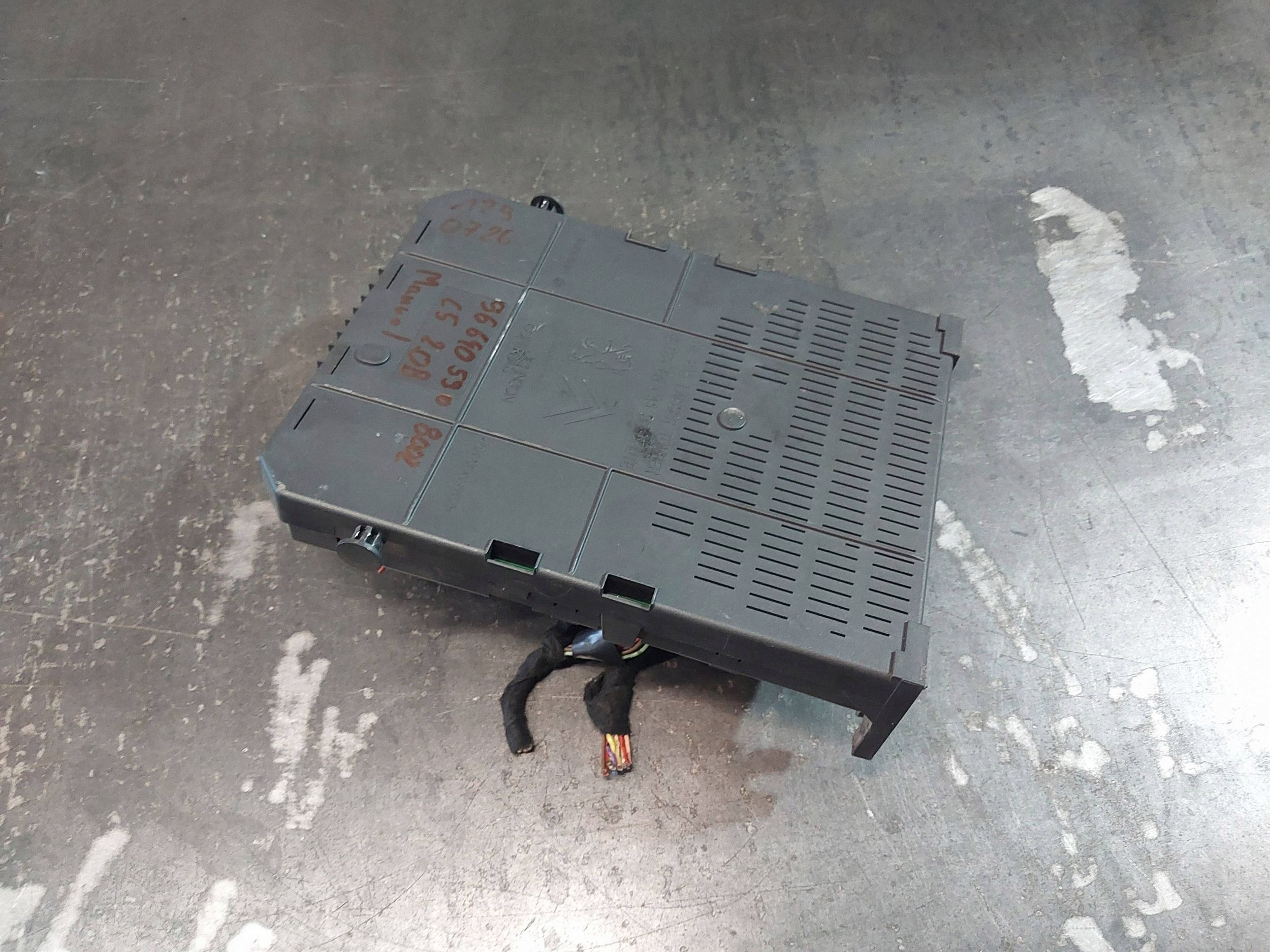 Módulo BSI OEM 966405908002 para Citroen C4 Grand Picasso image 5
