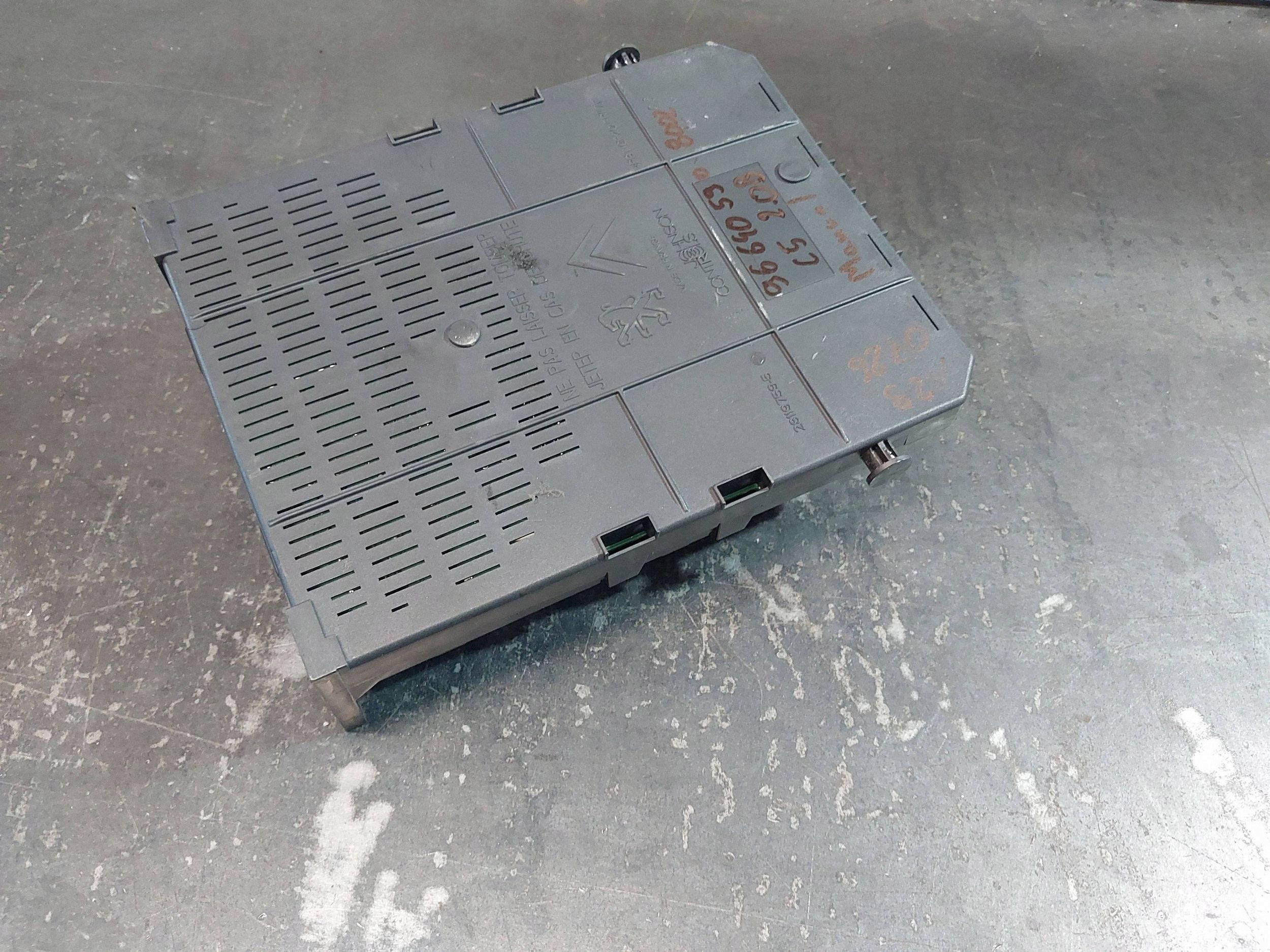 Módulo BSI OEM 966405908002 para Citroen C4 Grand Picasso image 7