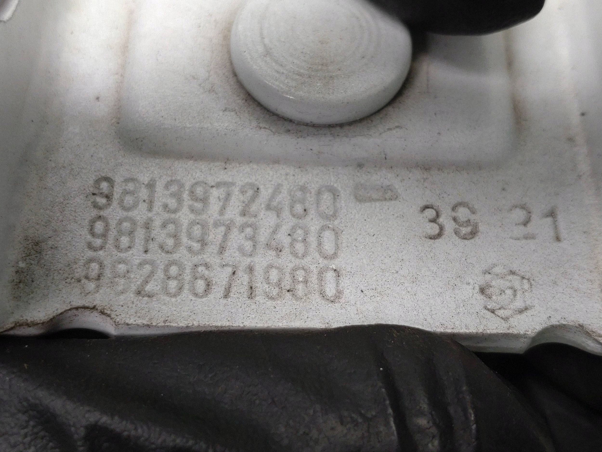 Bisagras puerta trasera Opel Mokka B 2022 OEM 9813972480 image 4