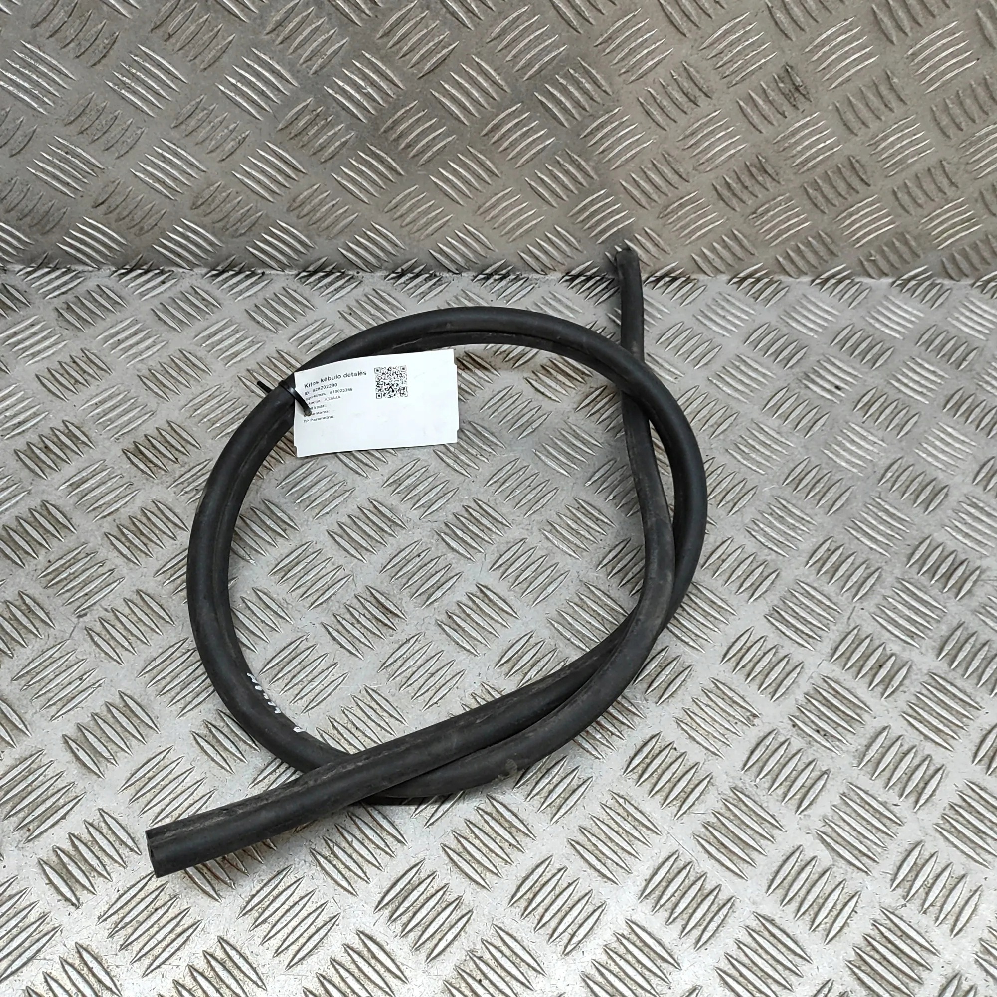 Junta do Capô VW Arteon OEM 3G8823723 - Usado image 5