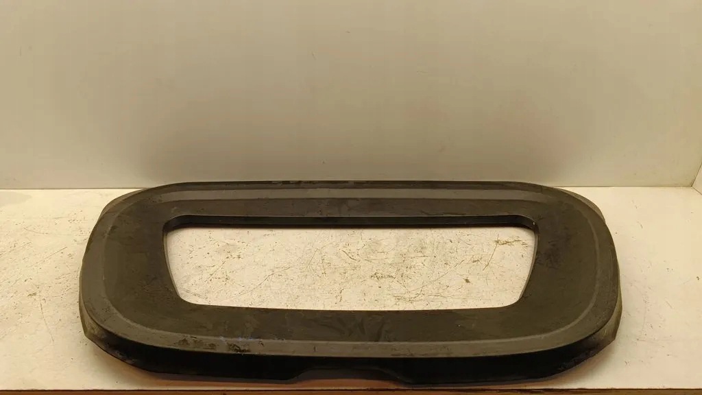 Joint de capot Tesla Model Y 2023 OEM 149408800C image 4