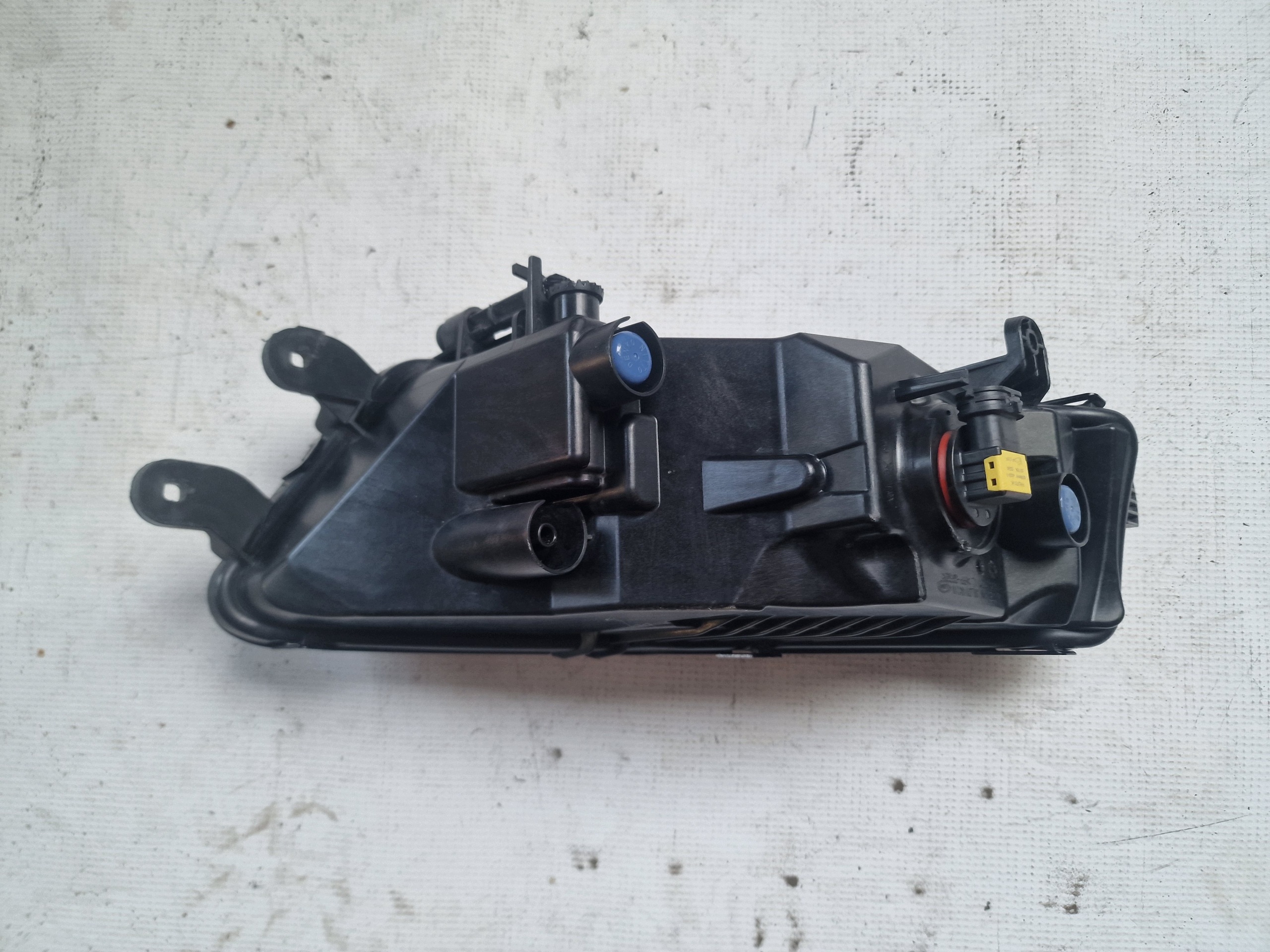 Farol halogéneo esquerdo dianteiro OEM 5E0941699F Skoda Octavia image 4