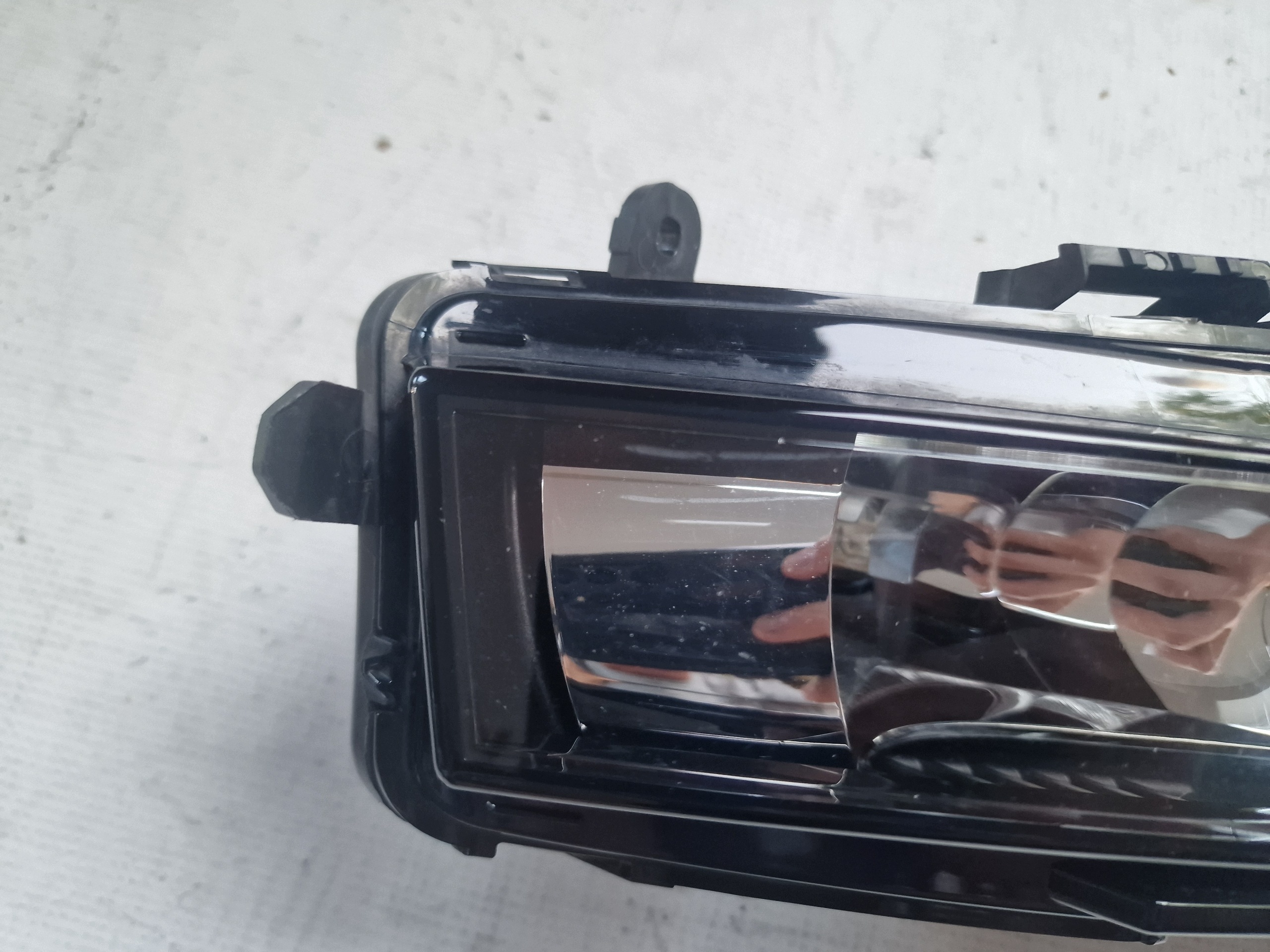 Farol halogéneo esquerdo dianteiro OEM 5E0941699F Skoda Octavia image 5