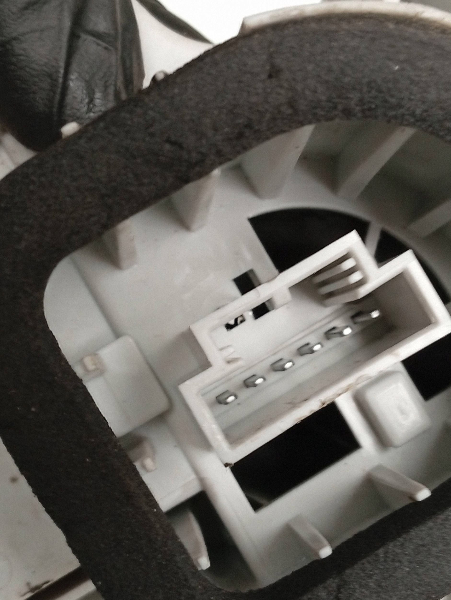 Insert Phare Arrière Droit Skoda Rapid OEM 5JH945258 image 4