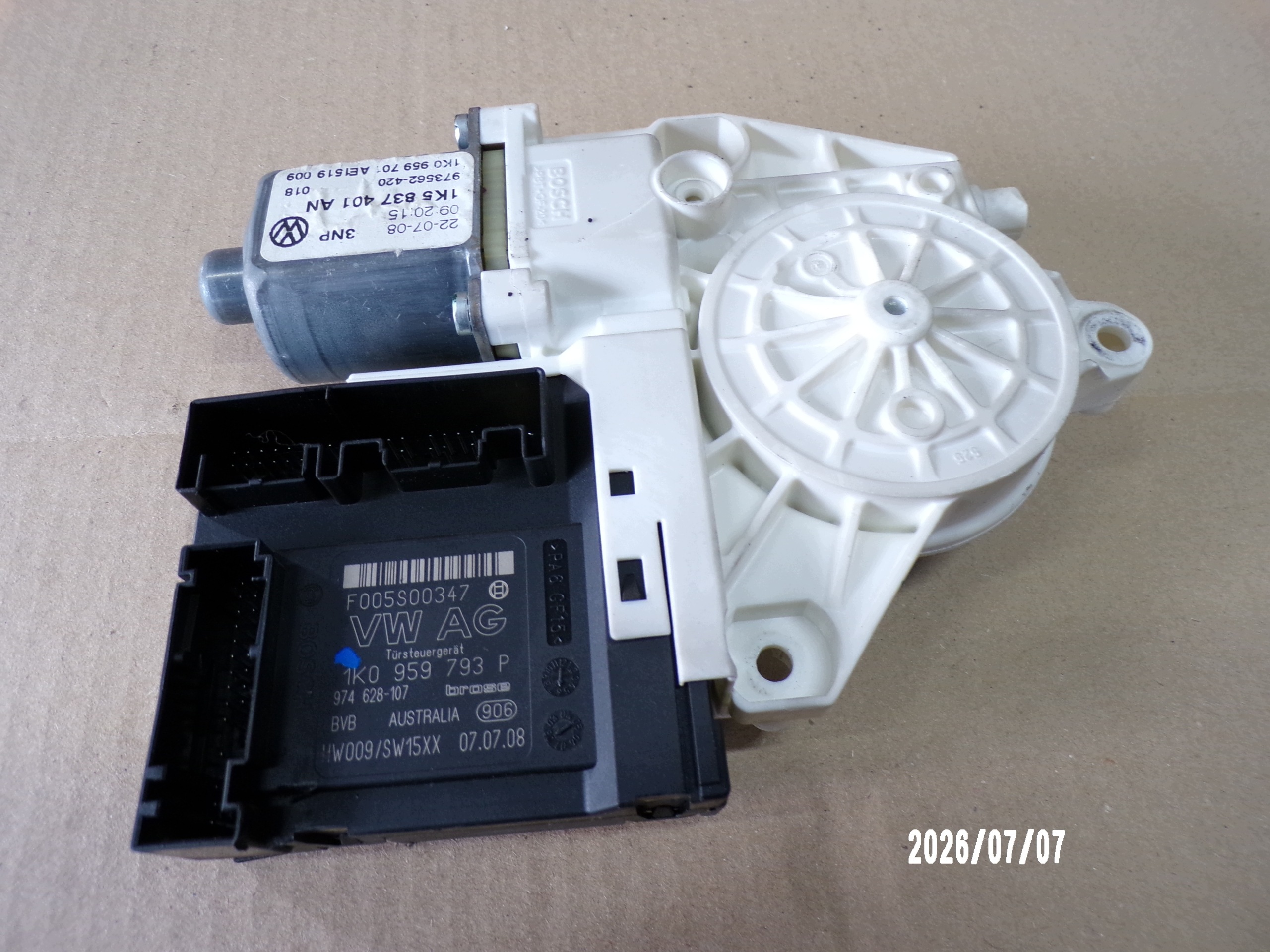 SEAT Toledo III vänster framfönsterregulator OEM 1K0959793P image 9