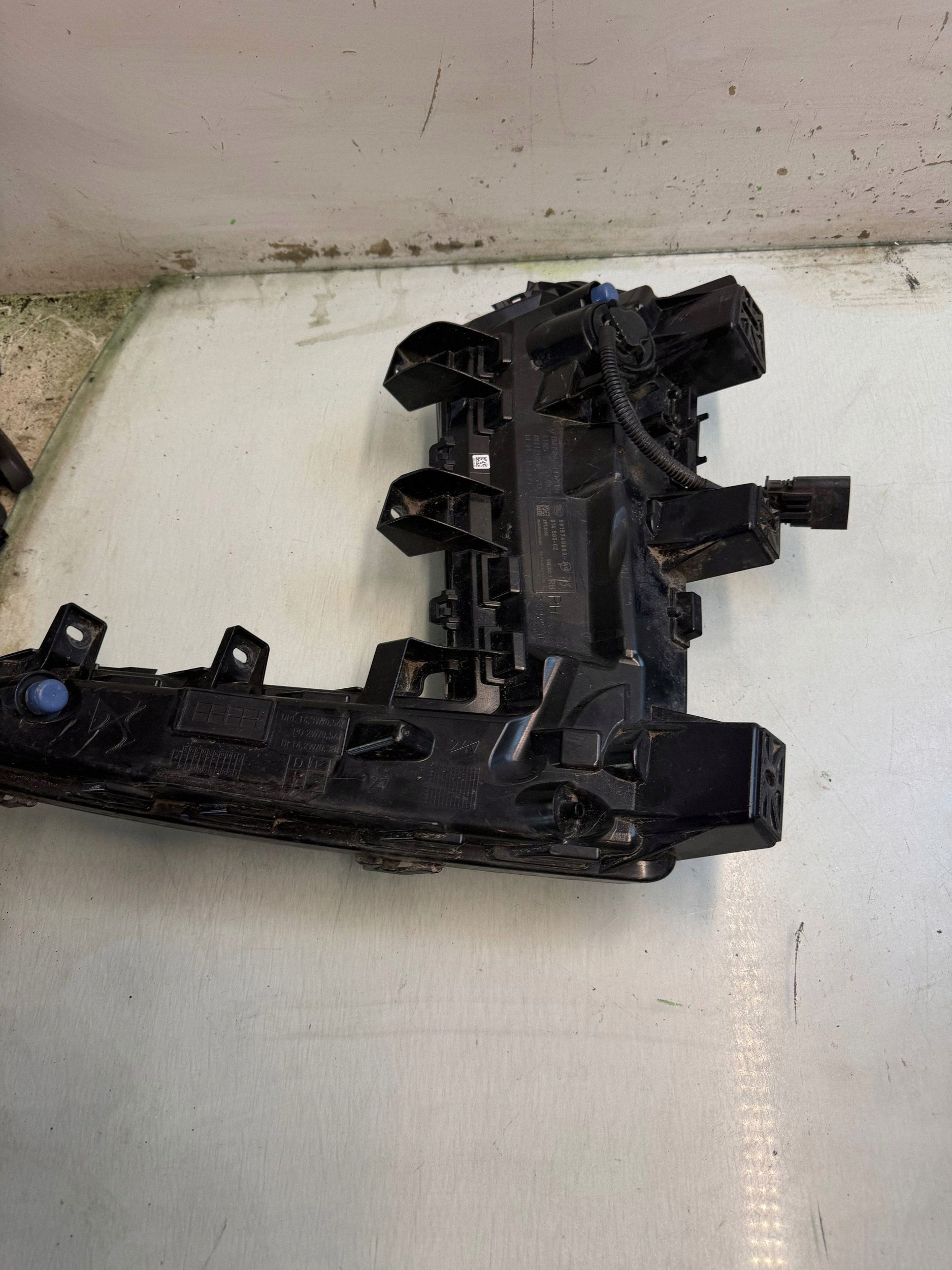 Citroen DS7 Crossback Halogen LED DRL Right OEM 9815740680 image 5