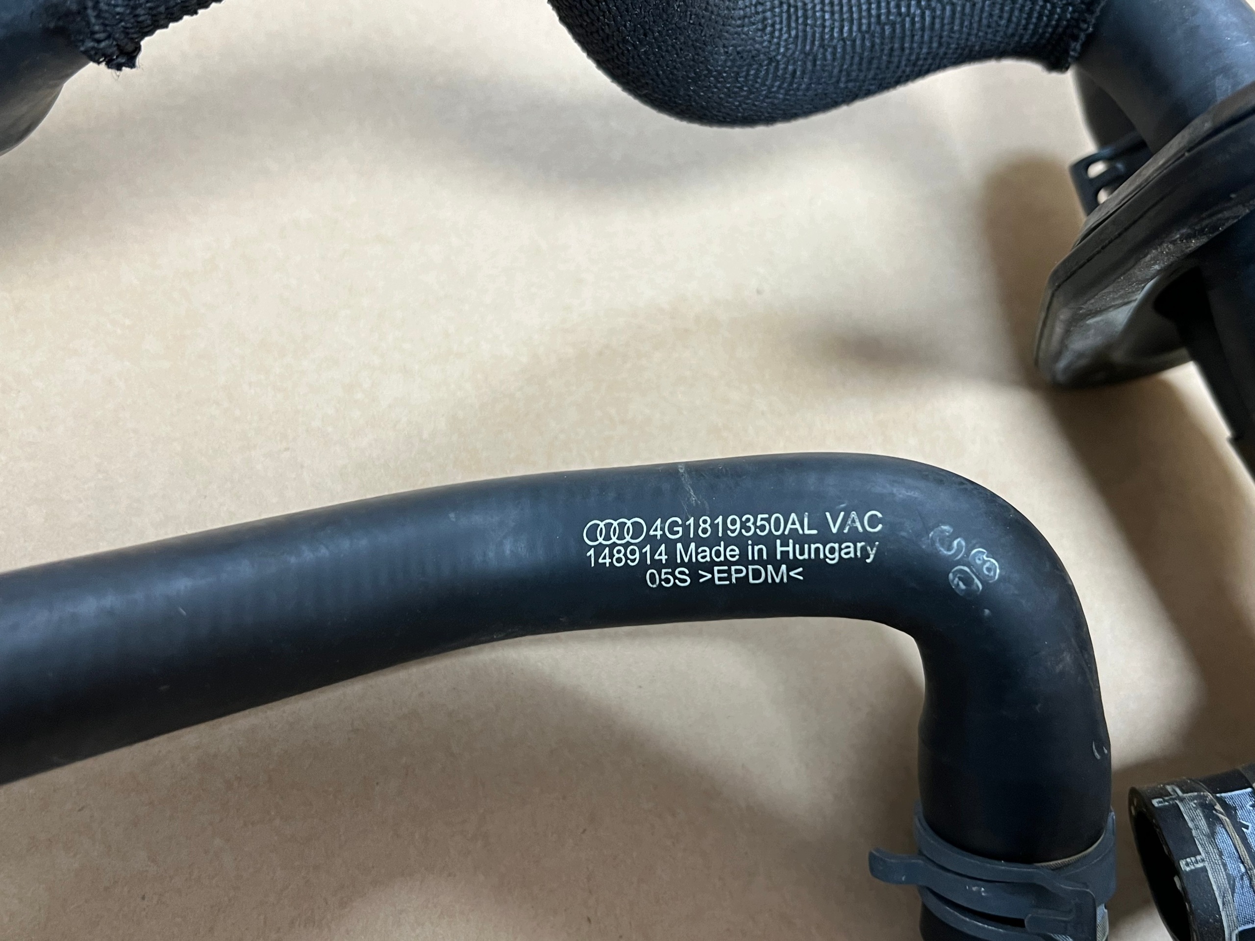 Pompe à eau Audi 4G1819350AL pour A6 C7 Allroad