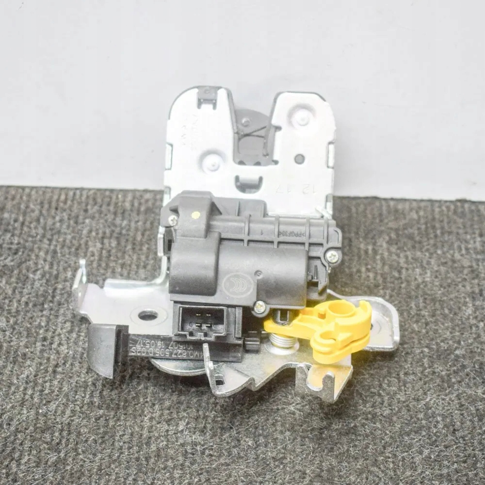 Serrure de hayon OEM 4M0827506D pour Skoda Superb III image 2