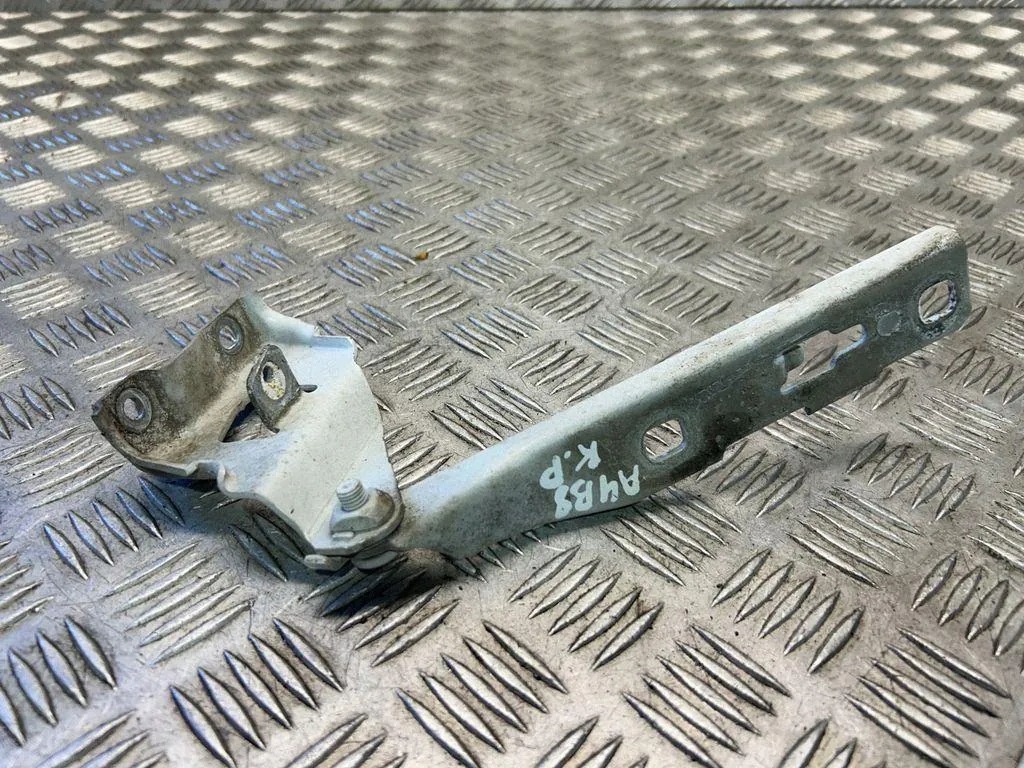 Audi A4 B8 LX5X konnuskarmit OEM 8K0823301D/8K0823302D image 2