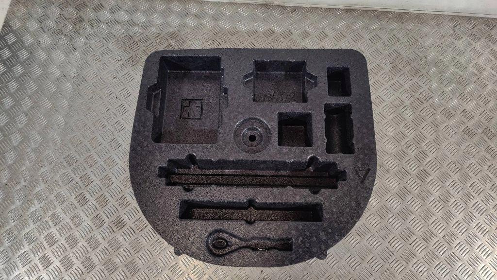 Insertion mousse roue secours OEM 849B4BV81A Nissan Juke image 2