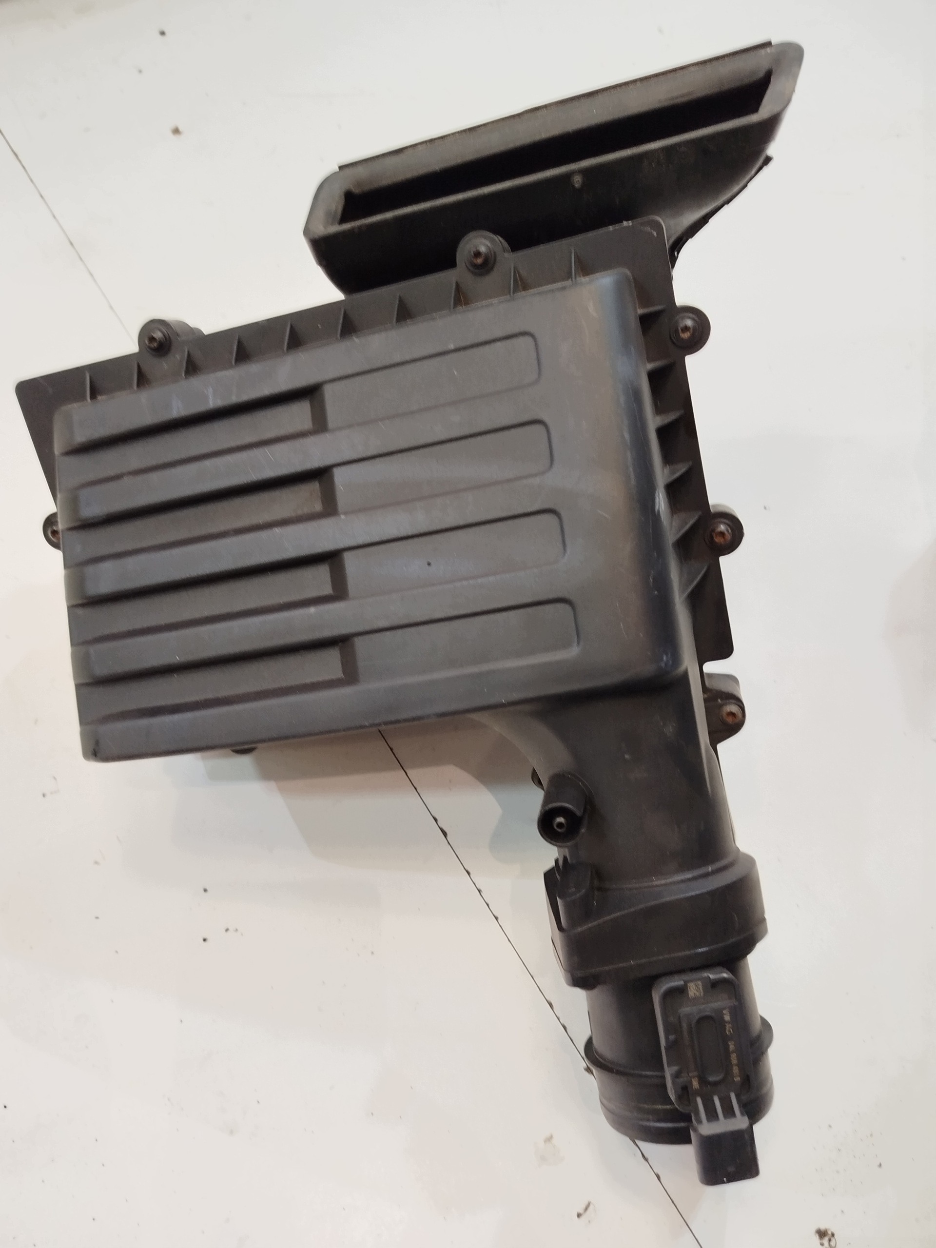 OEM 5Q0129607S Luftfilterhus för Skoda Octavia image 2