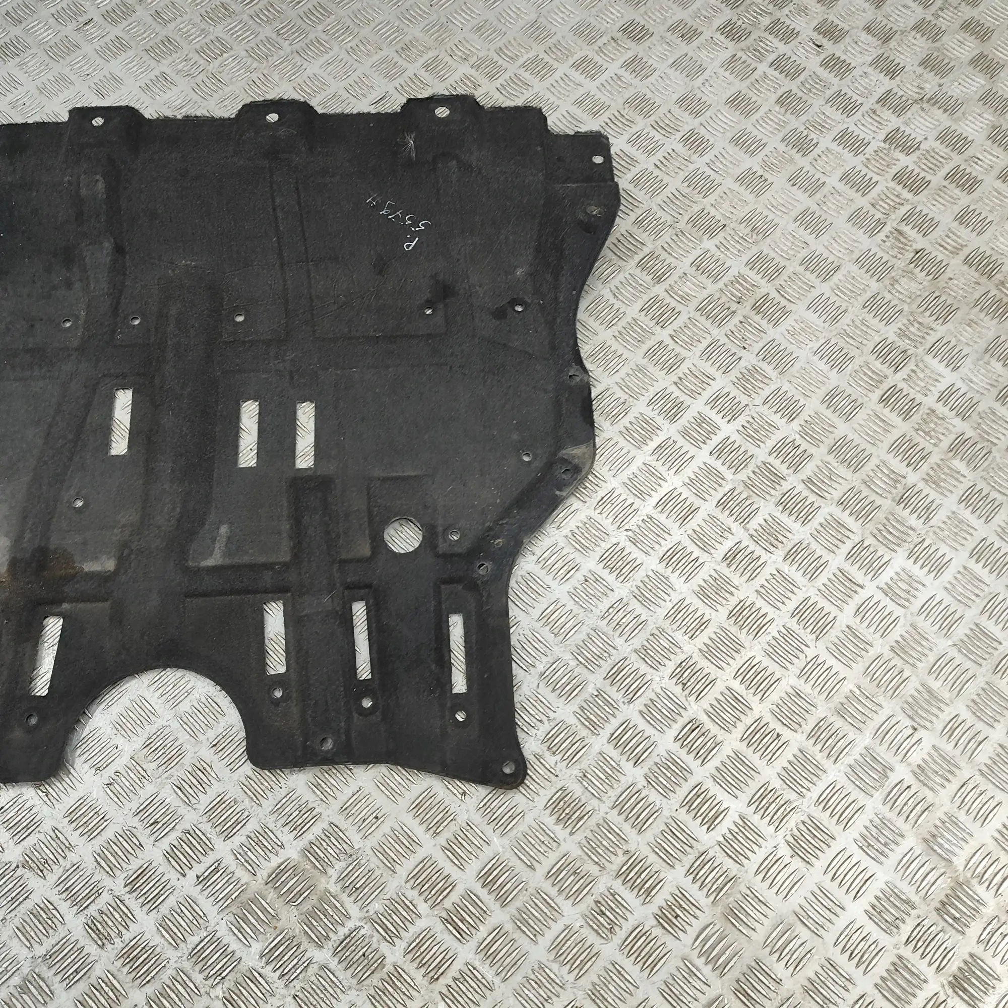 Underkroppssköld OEM 758925341R för Renault Austral Rafale image 6