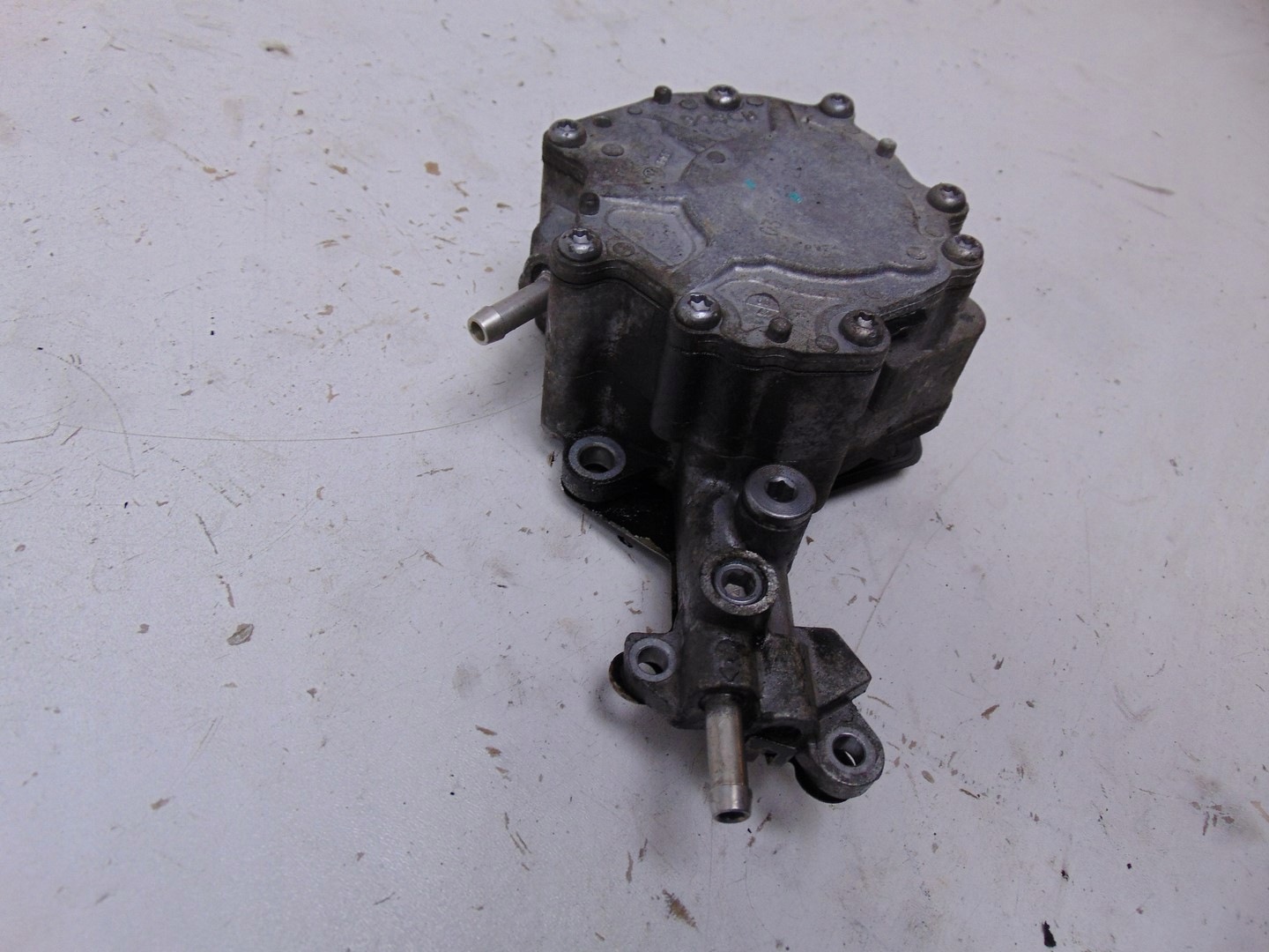 Bomba de vacío OEM 038145209Q para VW Golf 5 1.9 TDI image 5
