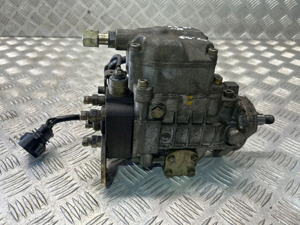 Bomba inyectora Audi A4 B5 1.9 TDI OEM 028130115A image 2