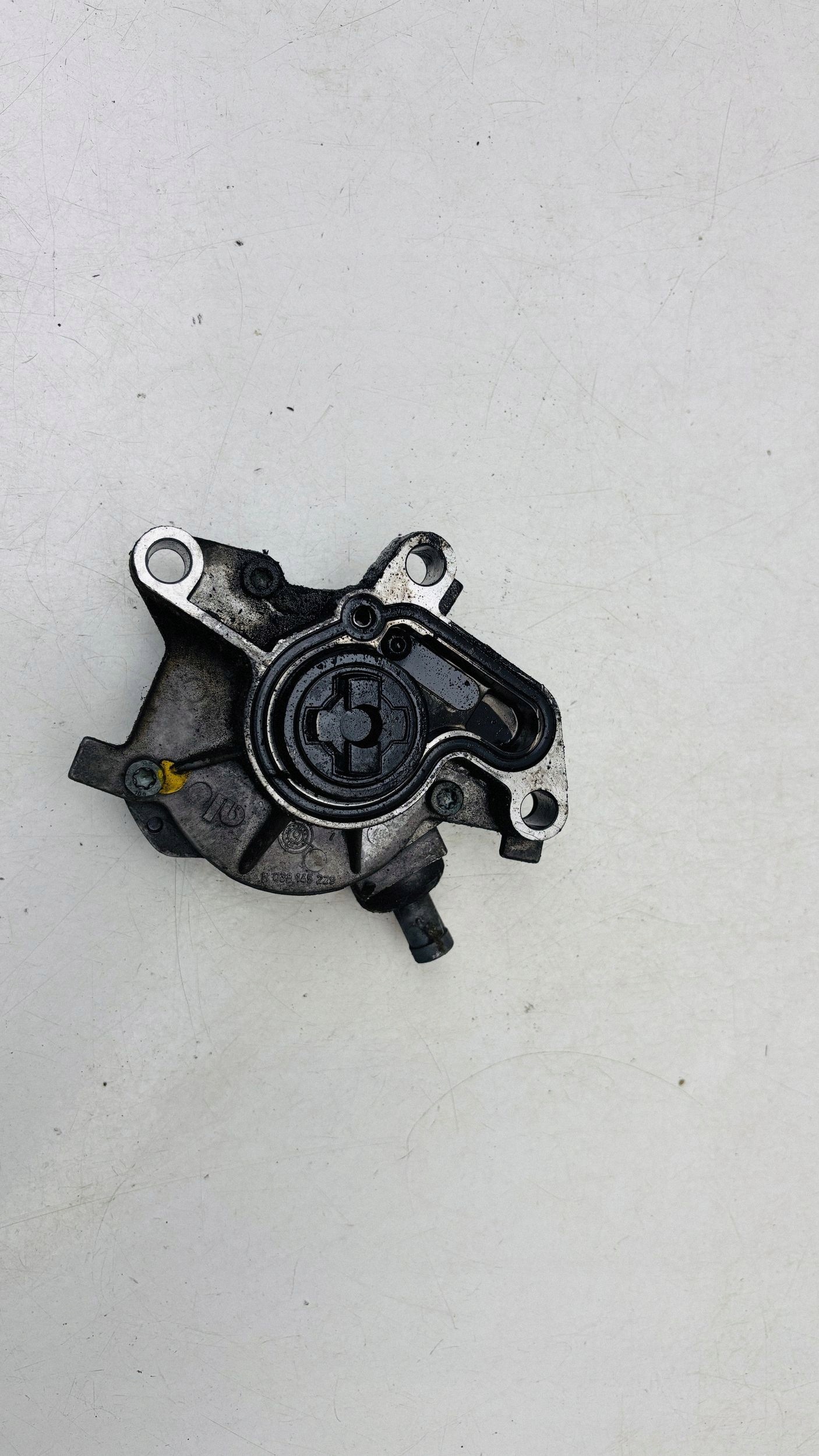 Tyhjiöpumppu OEM 038145101B VW Bora 1.9TDI:lle