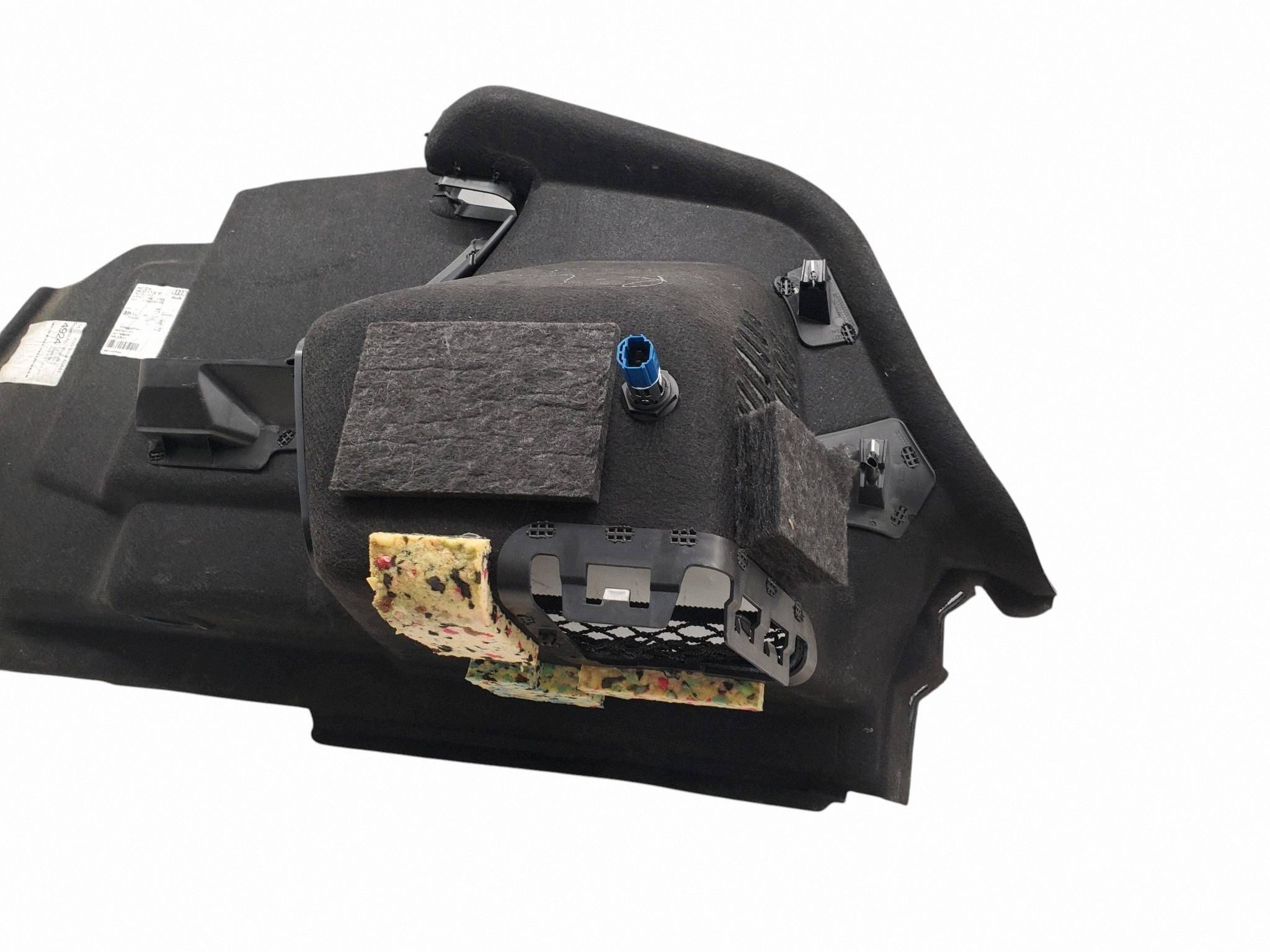 Audi A8 D5 Vänster Bagageutrymmessidopanel OEM 4N0863879K image 5