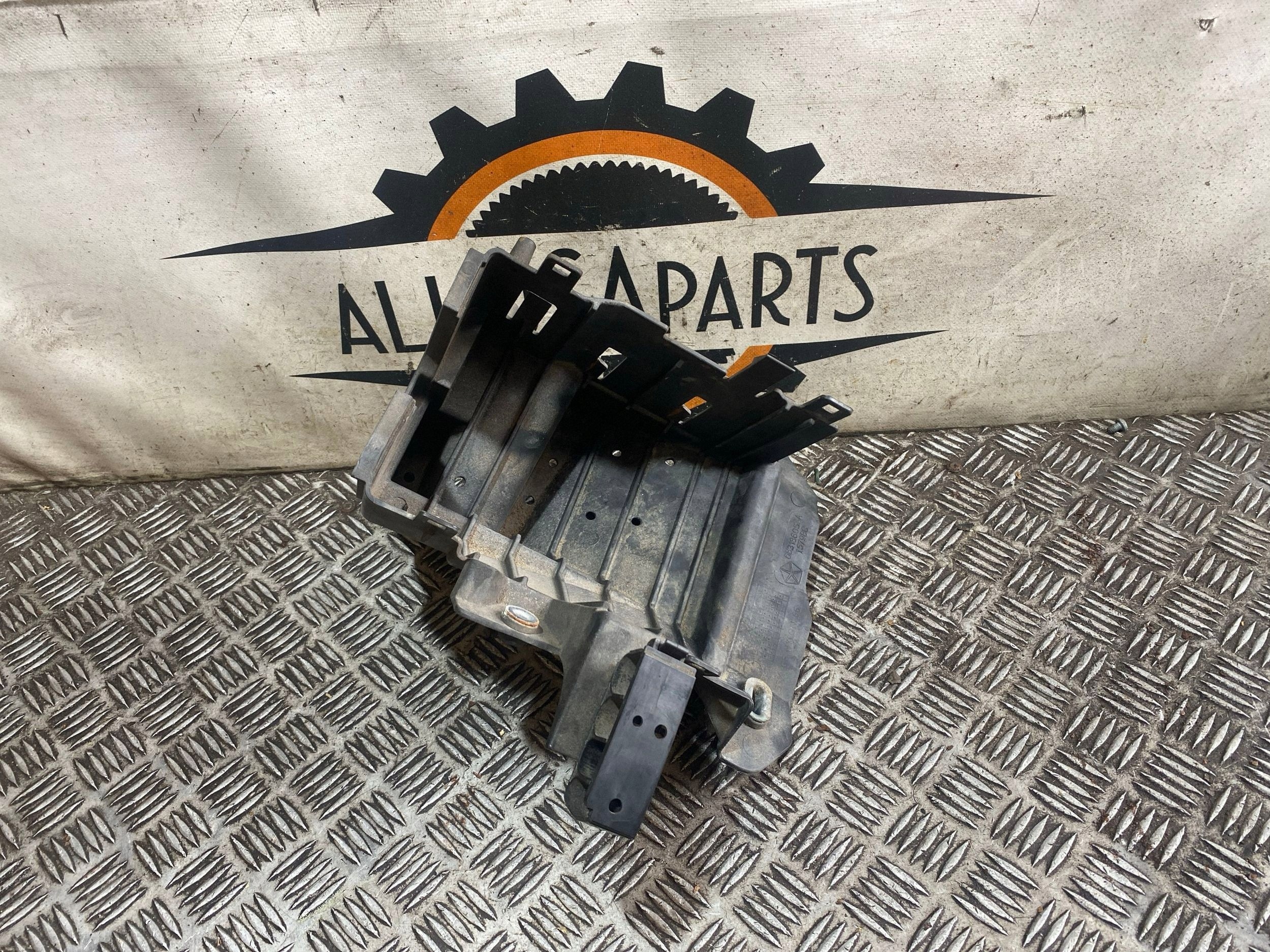Abdeckung Jeep Grand Cherokee IV 2018 OEM 68318605AA image 2
