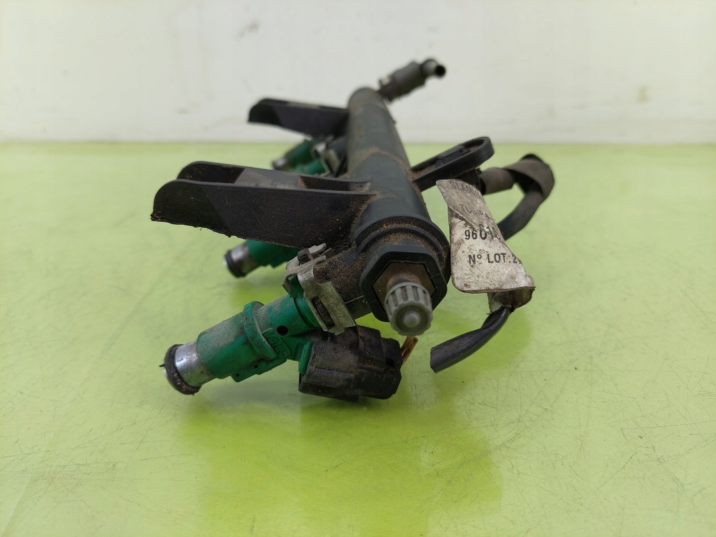 OEM 9655833580 Inspuitrail voor Citroen C3 II 1.4