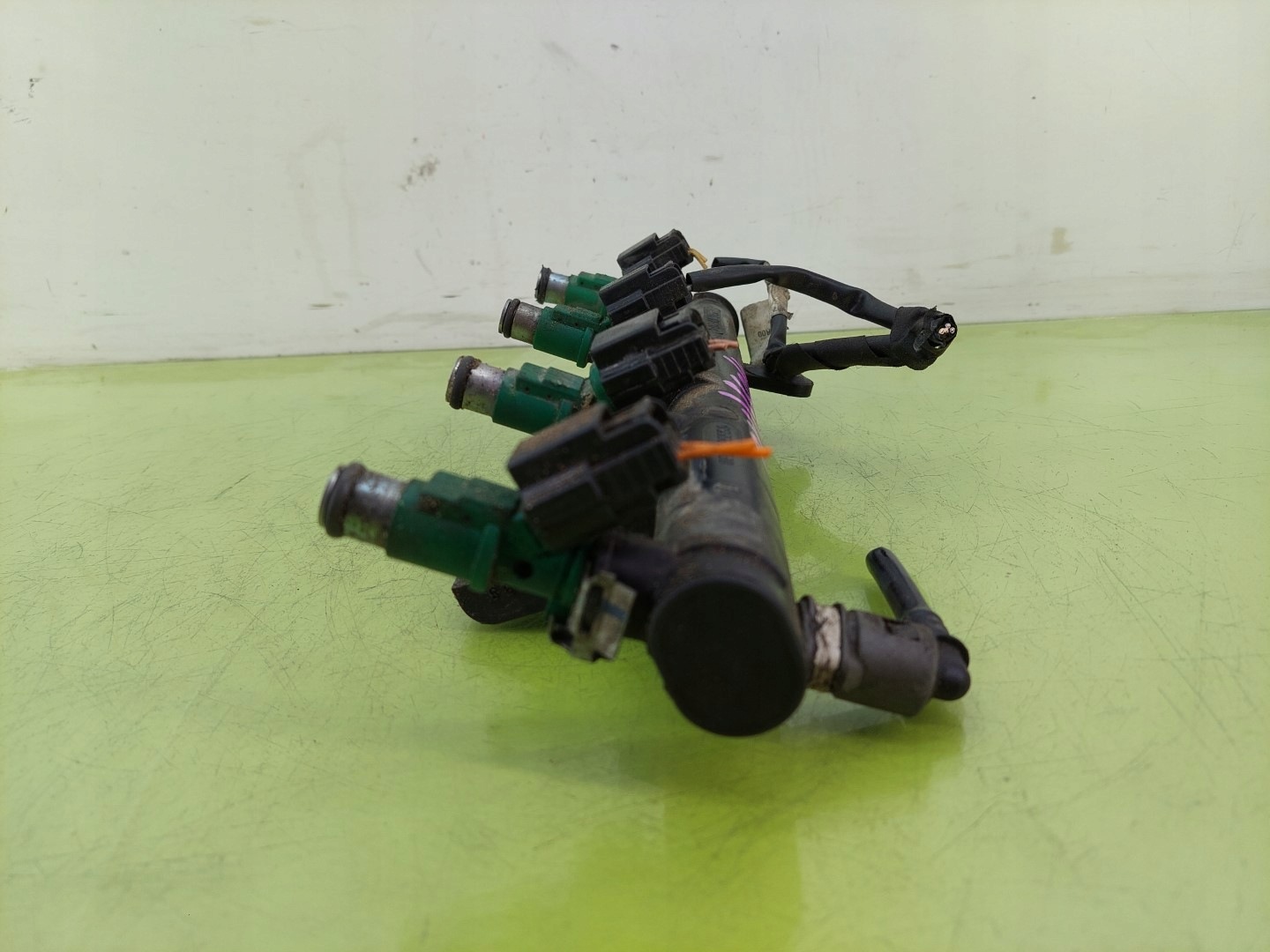 OEM 9655833580 Einspritzschiene für Citroen C3 II 1.4 image 4