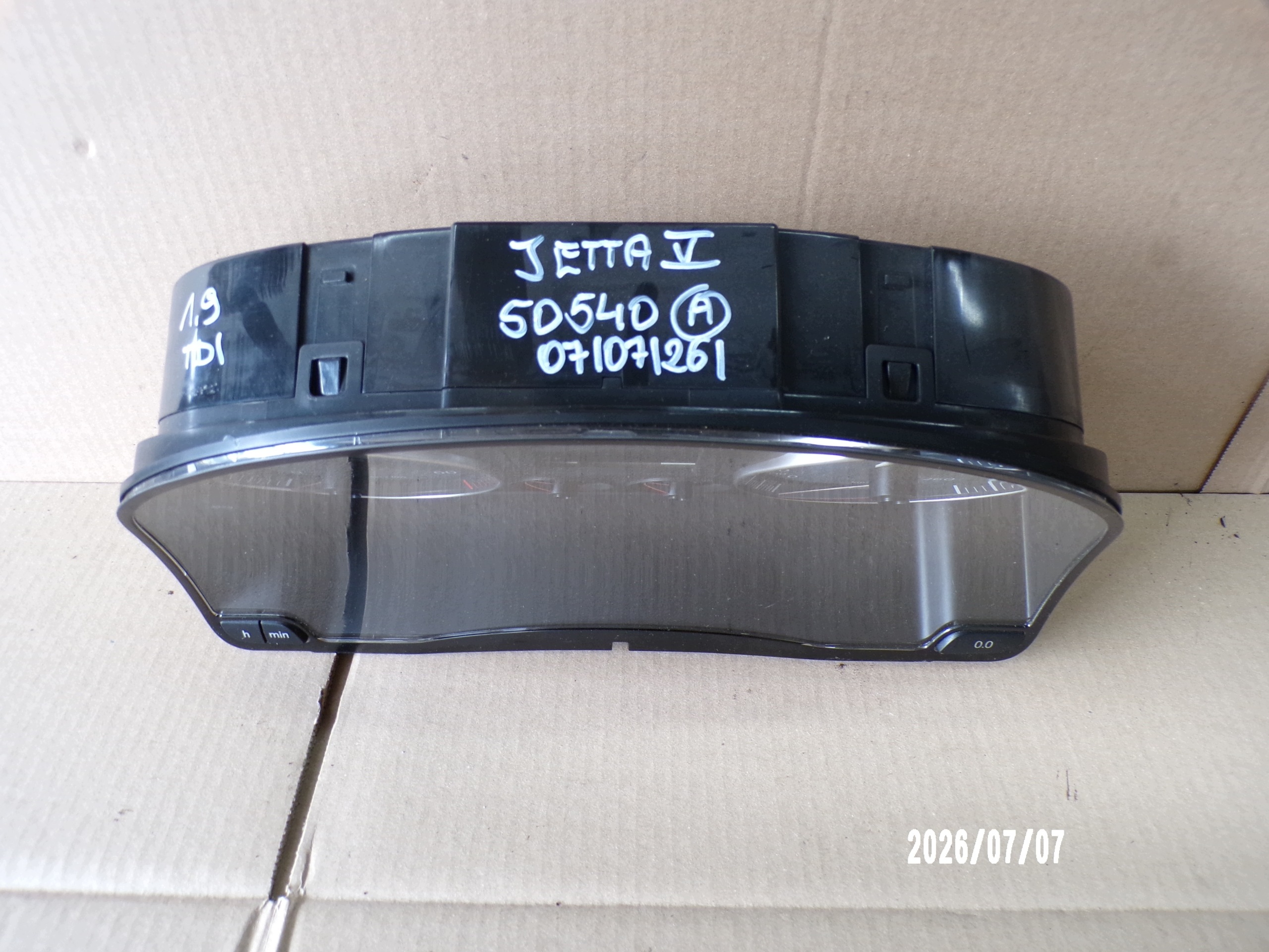 Compteur VW Golf V 1.9 TDI OEM 1K0920864B image 3