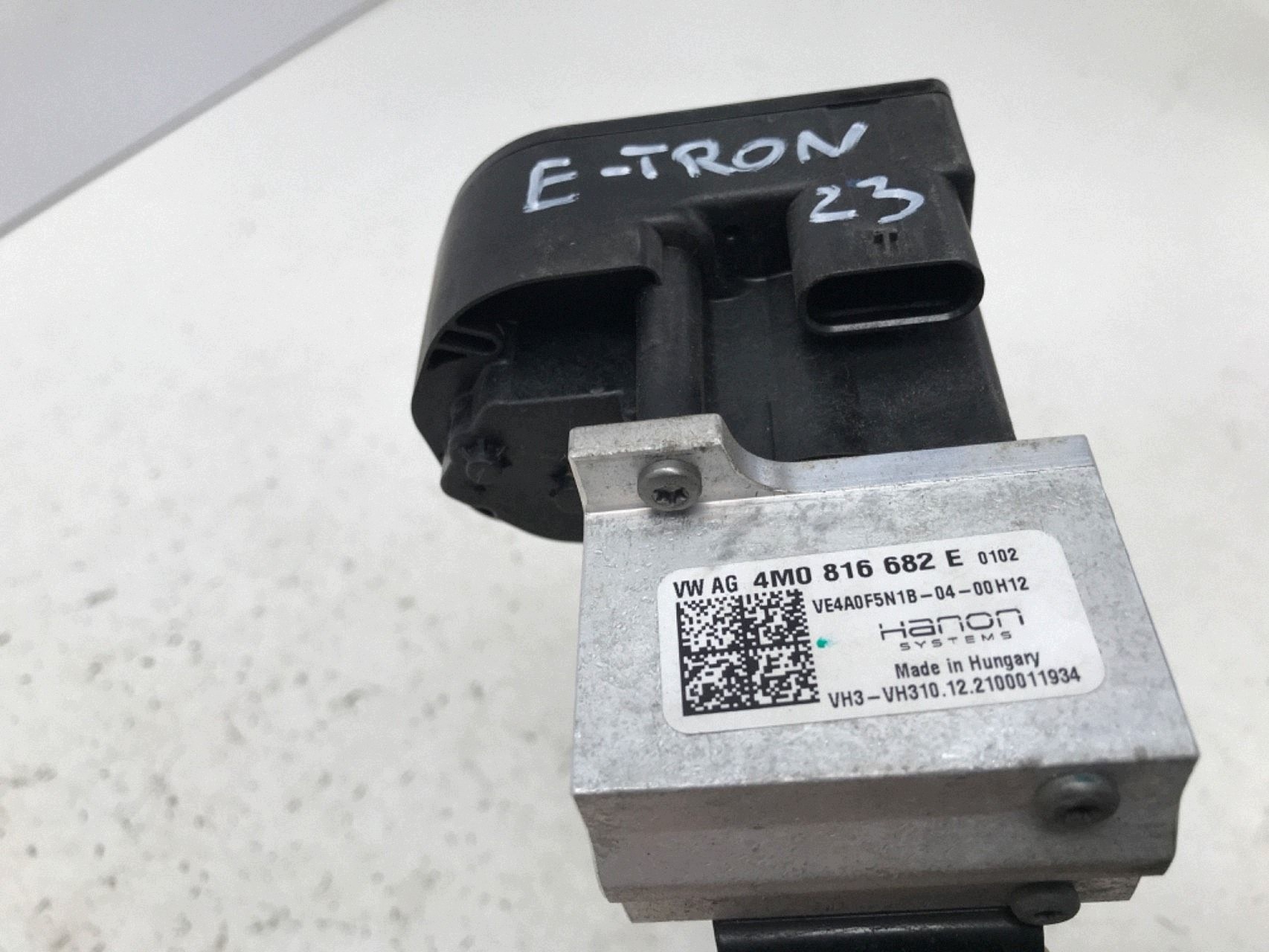 Audi e-tron 2021 A/C-laajennusventtiili OEM 4M0816682E image 5