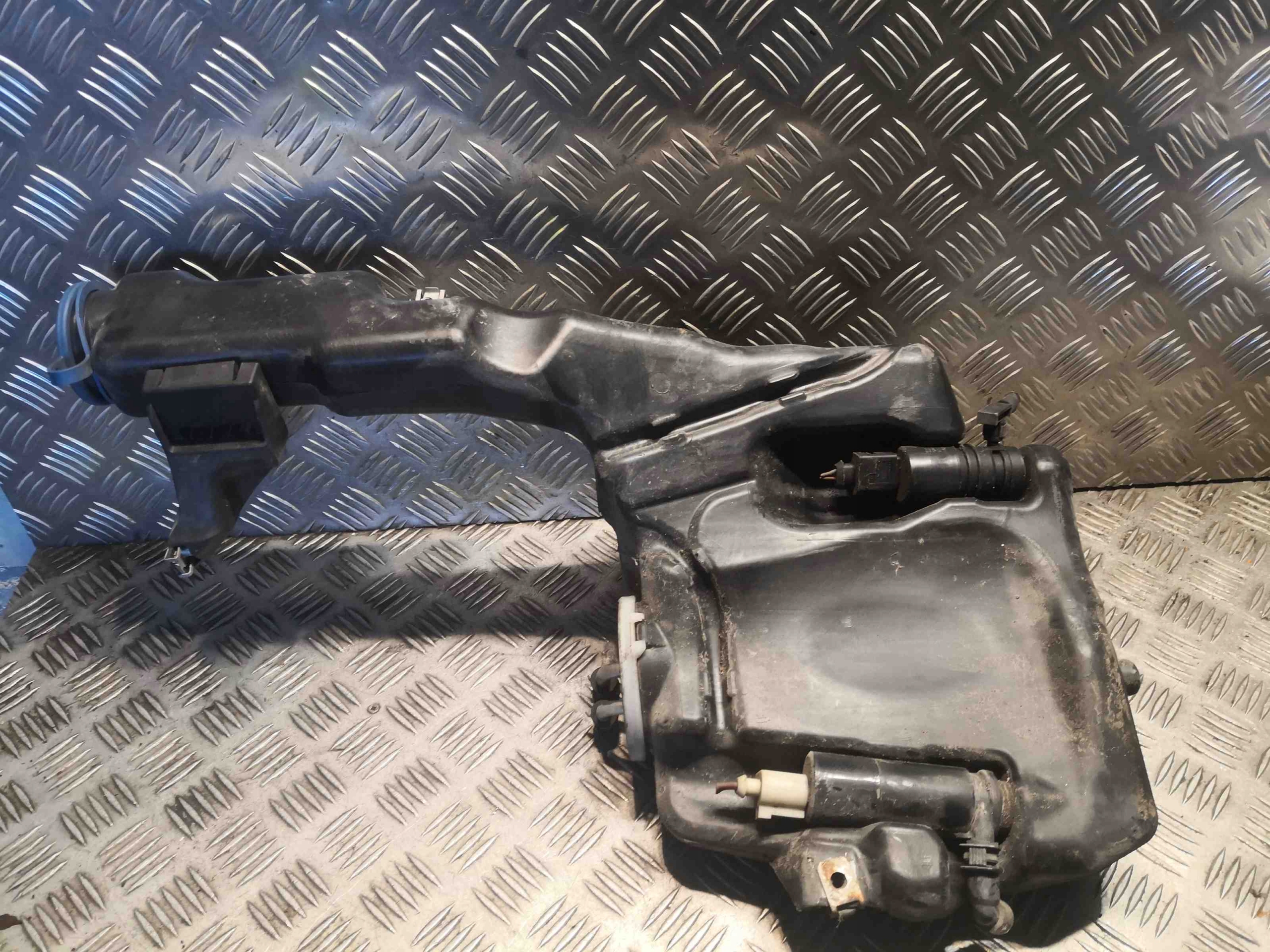 OEM 2048602360 Spolarbehållare Pump Kit Mercedes image 3