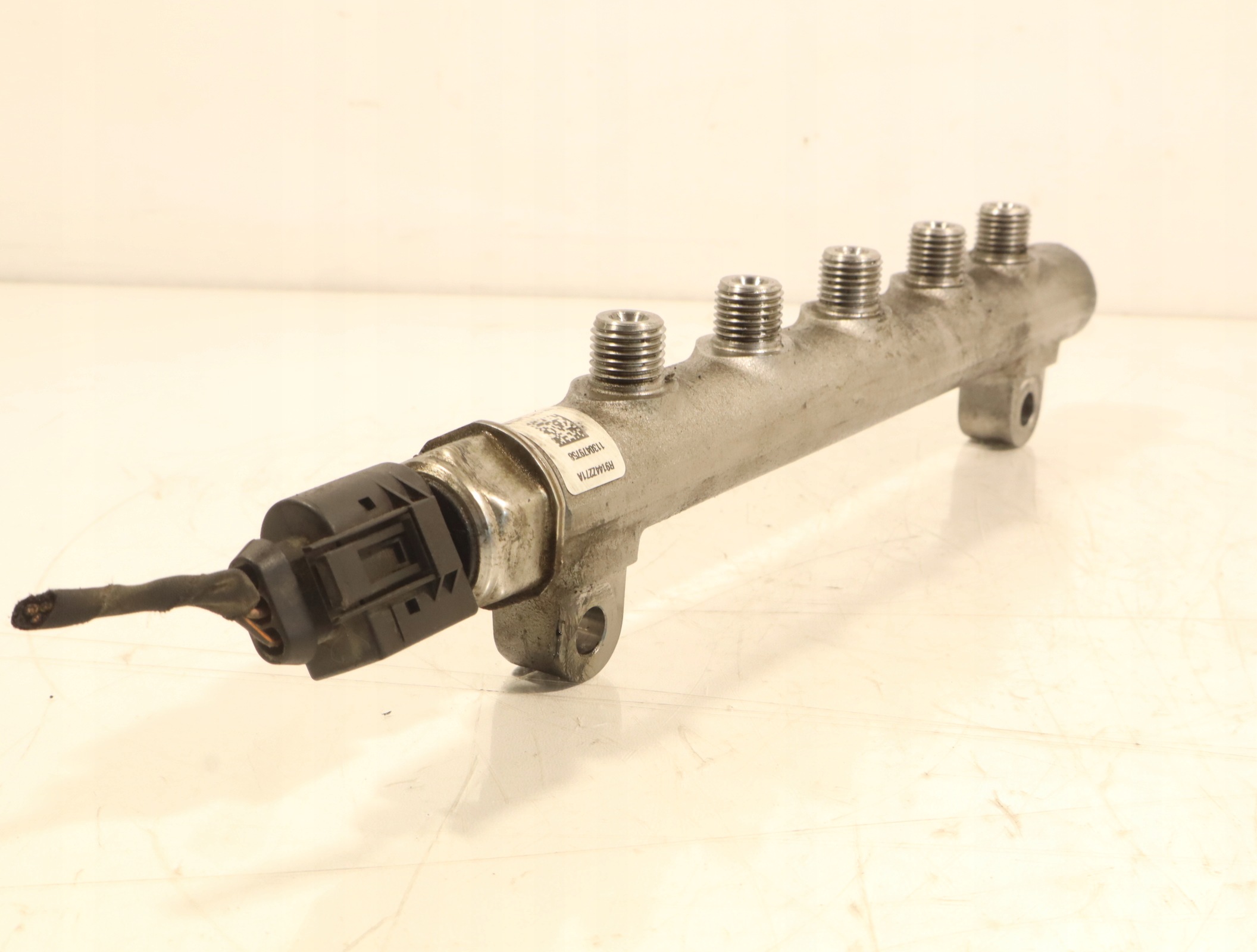 Hyundai I20 1.4CRDI ruiskutusputki OEM R9144Z271A image 3