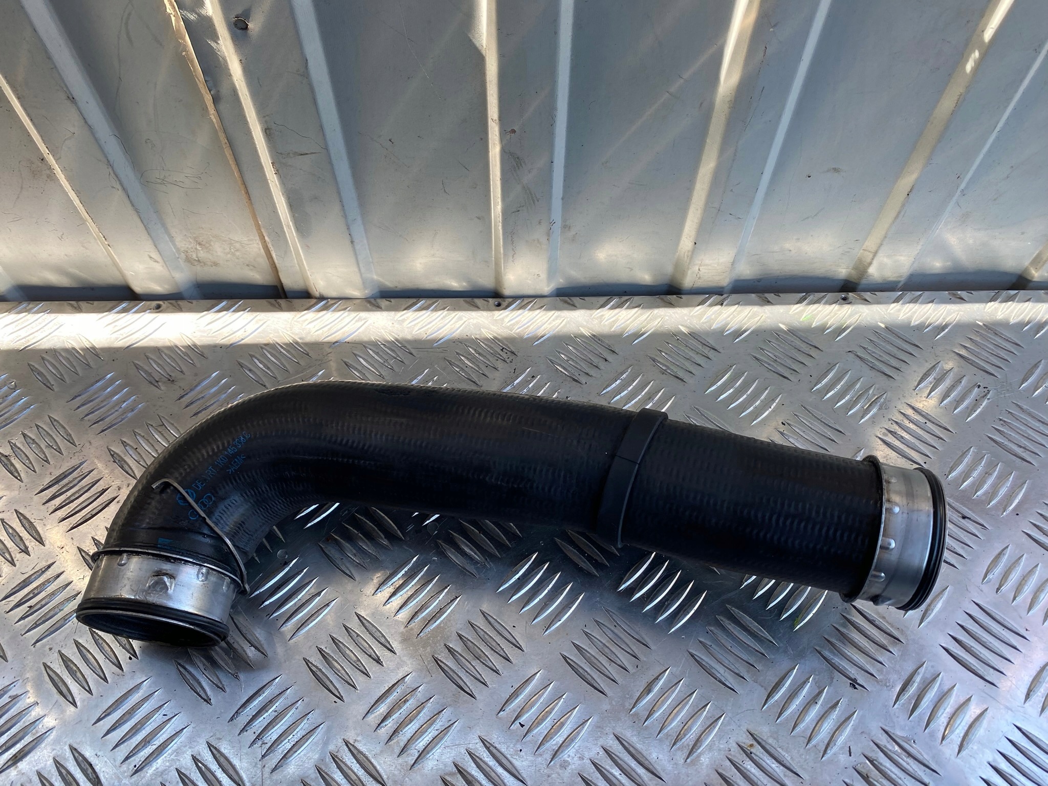 Intercooler-putki OEM 1K0145838C VW 1.9L Dieselille image 2