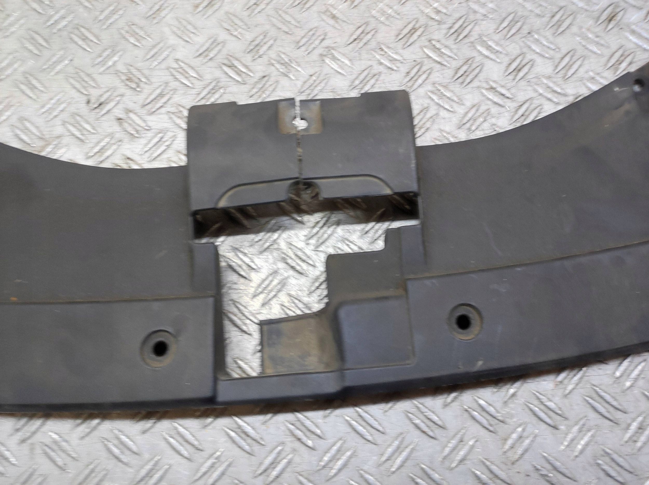 Etuhihnakansi OEM 95942000 Chevrolet Captivalle