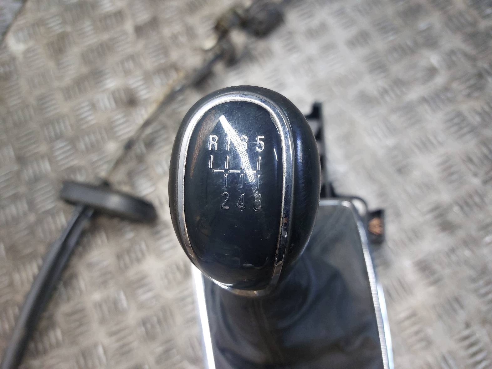 Opel Insignia A Gear Lever OEM 55563829 - Used
