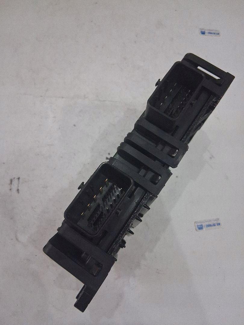 Suspension Control Module OEM 9665811380 for Citroen image 3