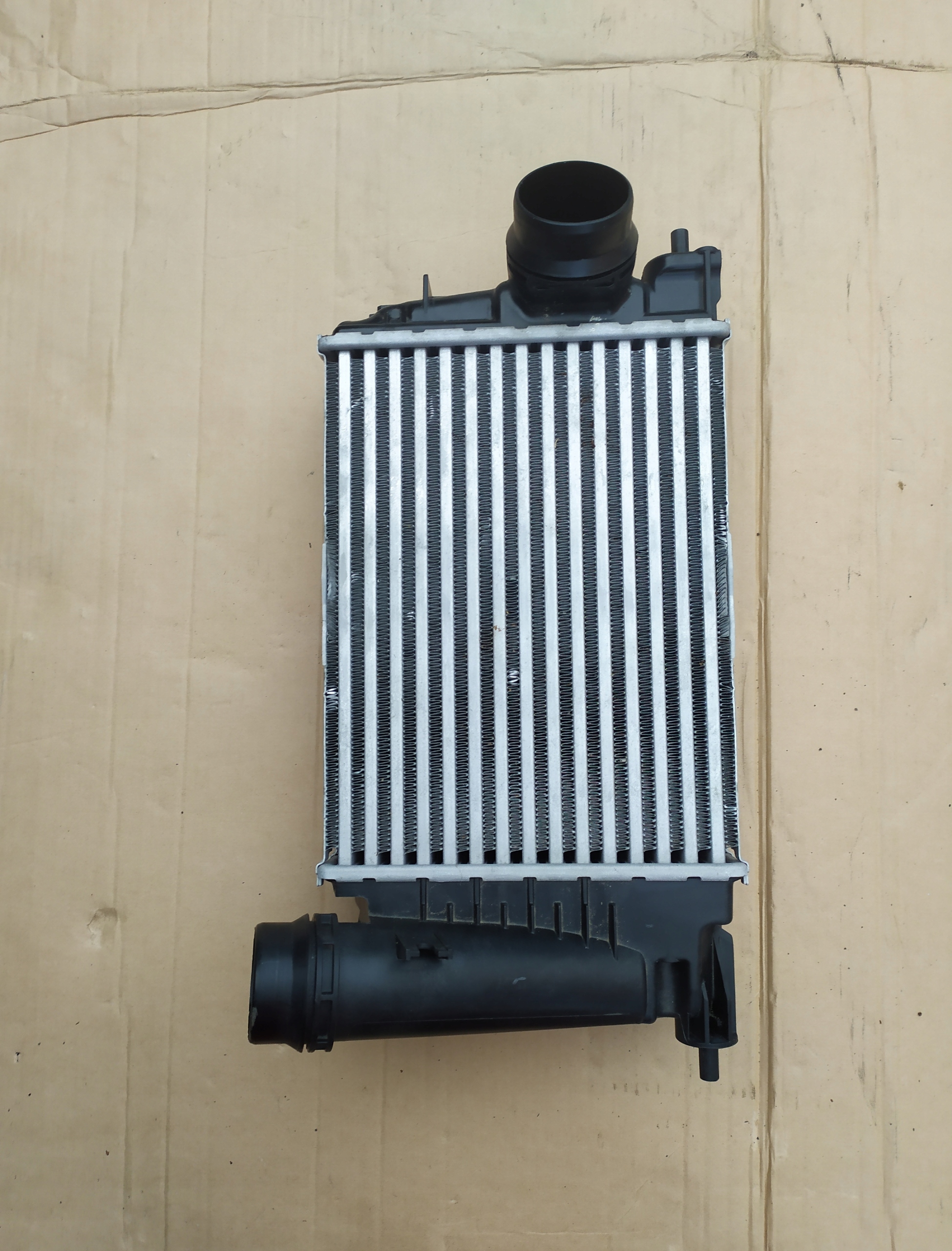 Radiador de ar OEM 144862803R para Megane IV Talisman image 2