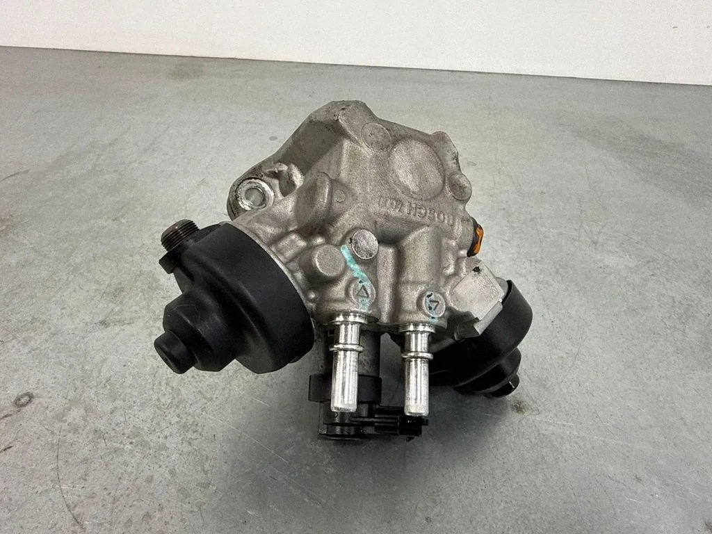 Ruiskutuspumppu OEM 0445010696 Jeep/Maserati