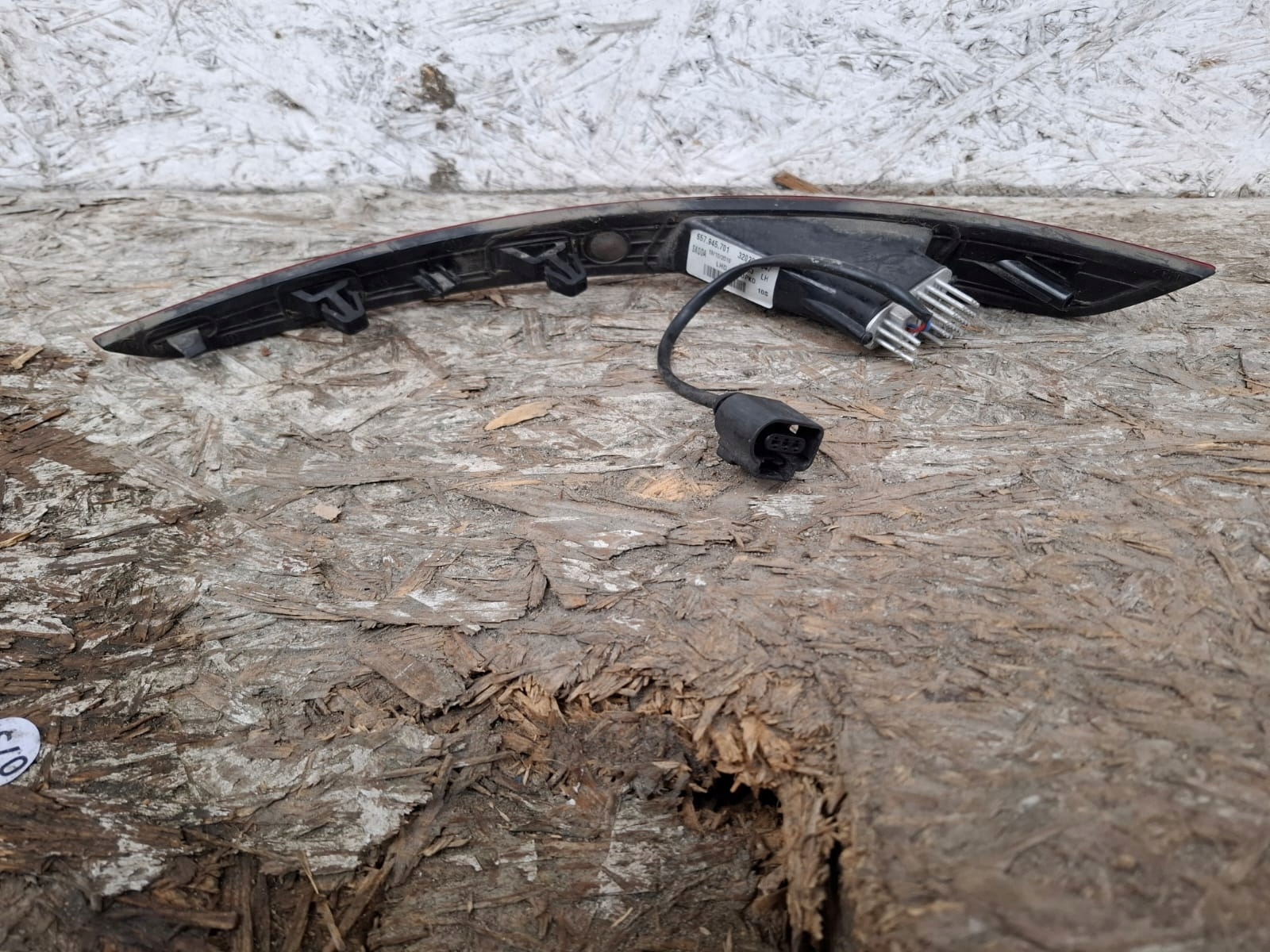 Farol de pára-choques traseiro esquerdo OEM 657945701 Skoda Scala image 4
