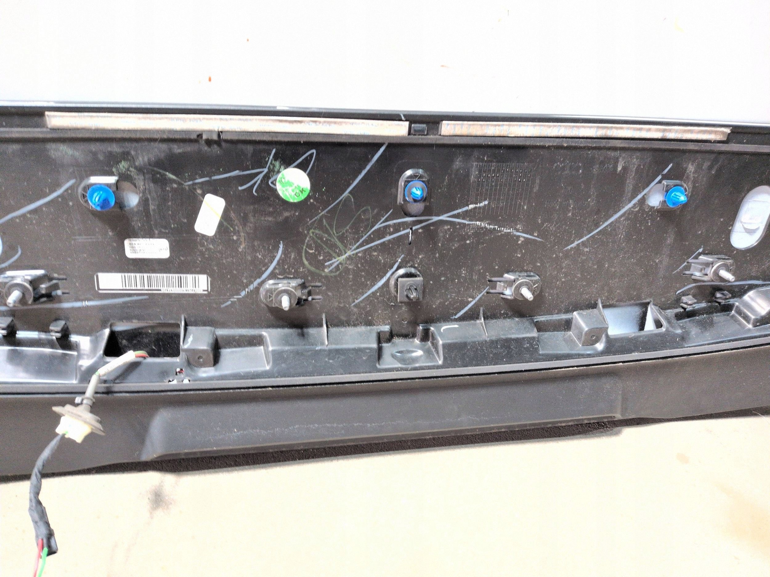Audi Q5 Spoiler OEM 80A827933A - Gebraucht image 10