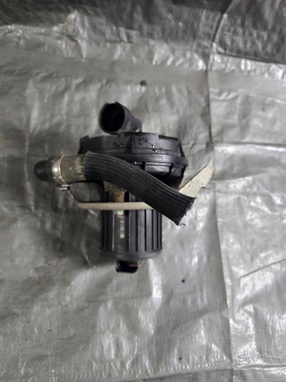 Audi OE 06A959253B sekundärluftpump image 3