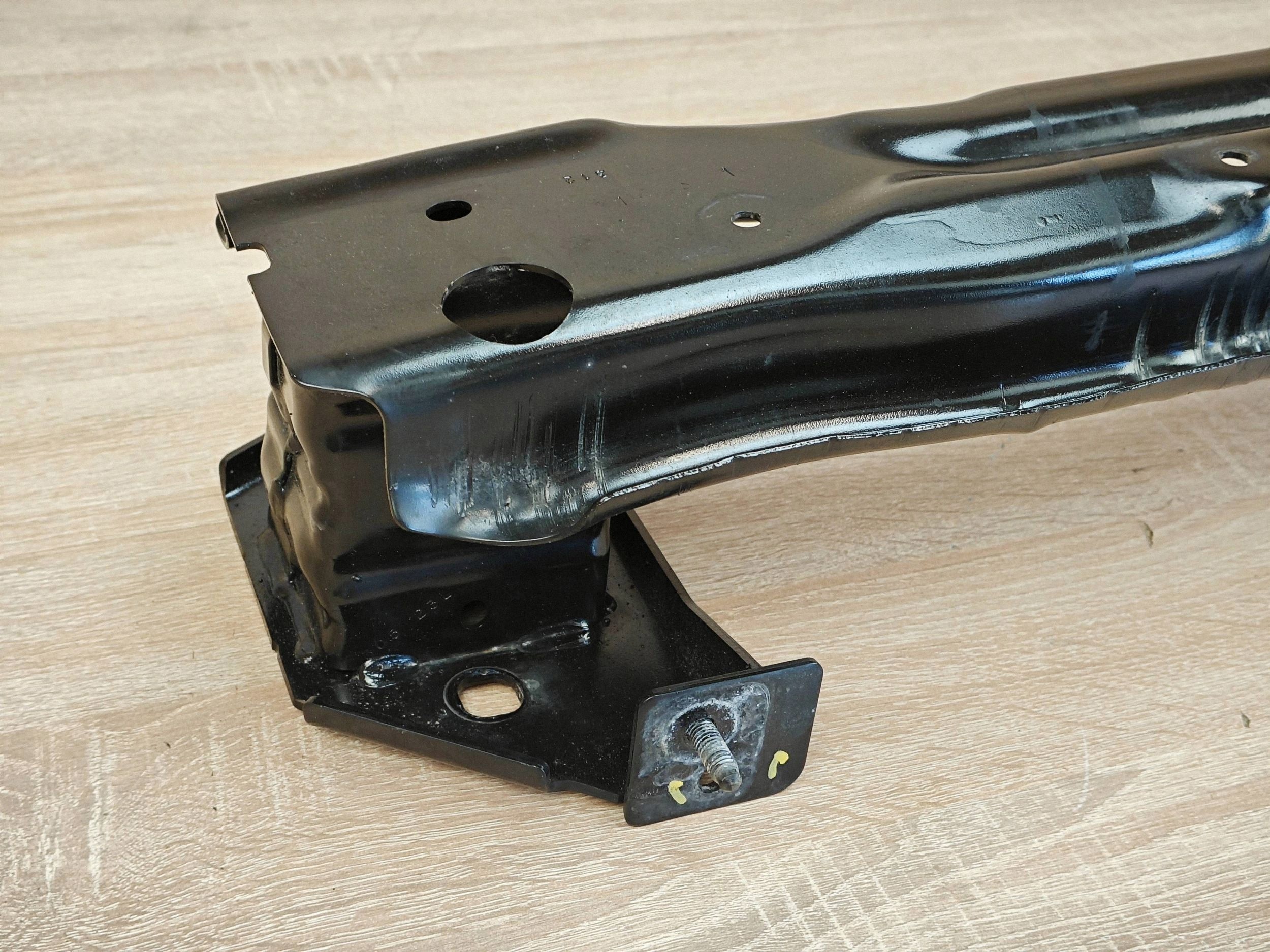 BMW OEM 7400008 Barra transversal para-choques traseiro image 4