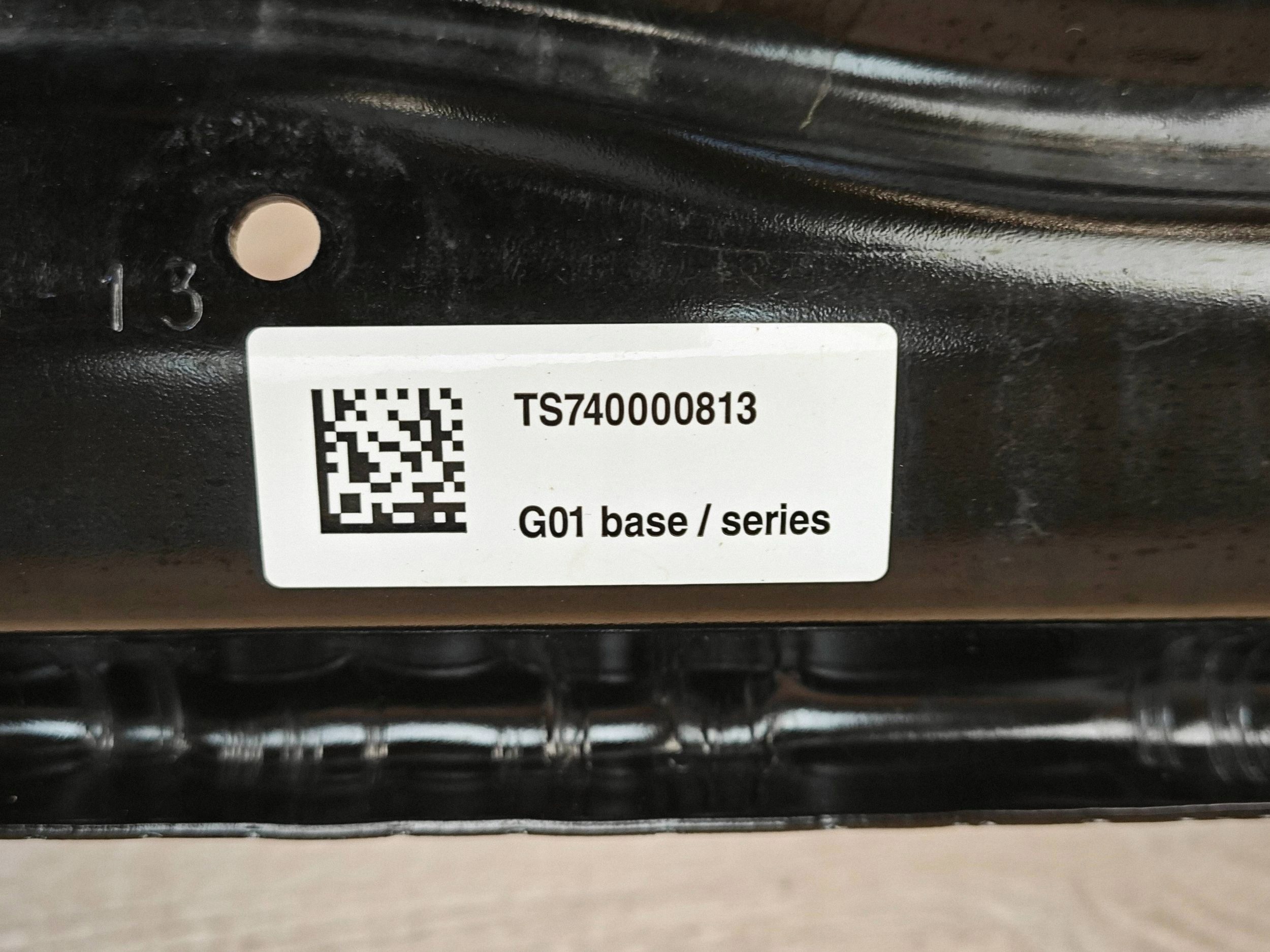 BMW OEM 7400008 Barra transversal para-choques traseiro image 8
