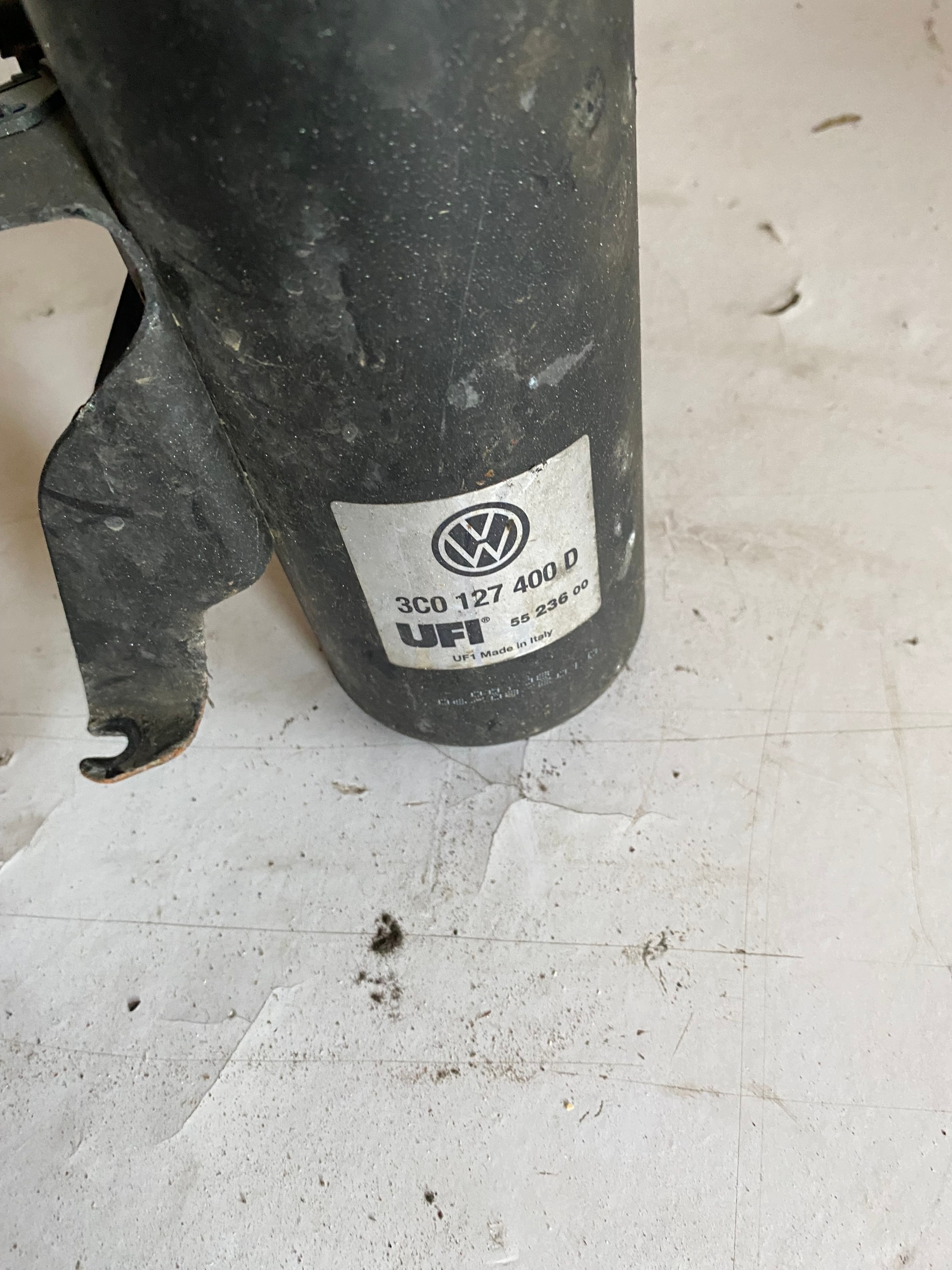 Polttoainesuodatin Kotelo OEM 3C0127400D 1.6/2.0 TDI