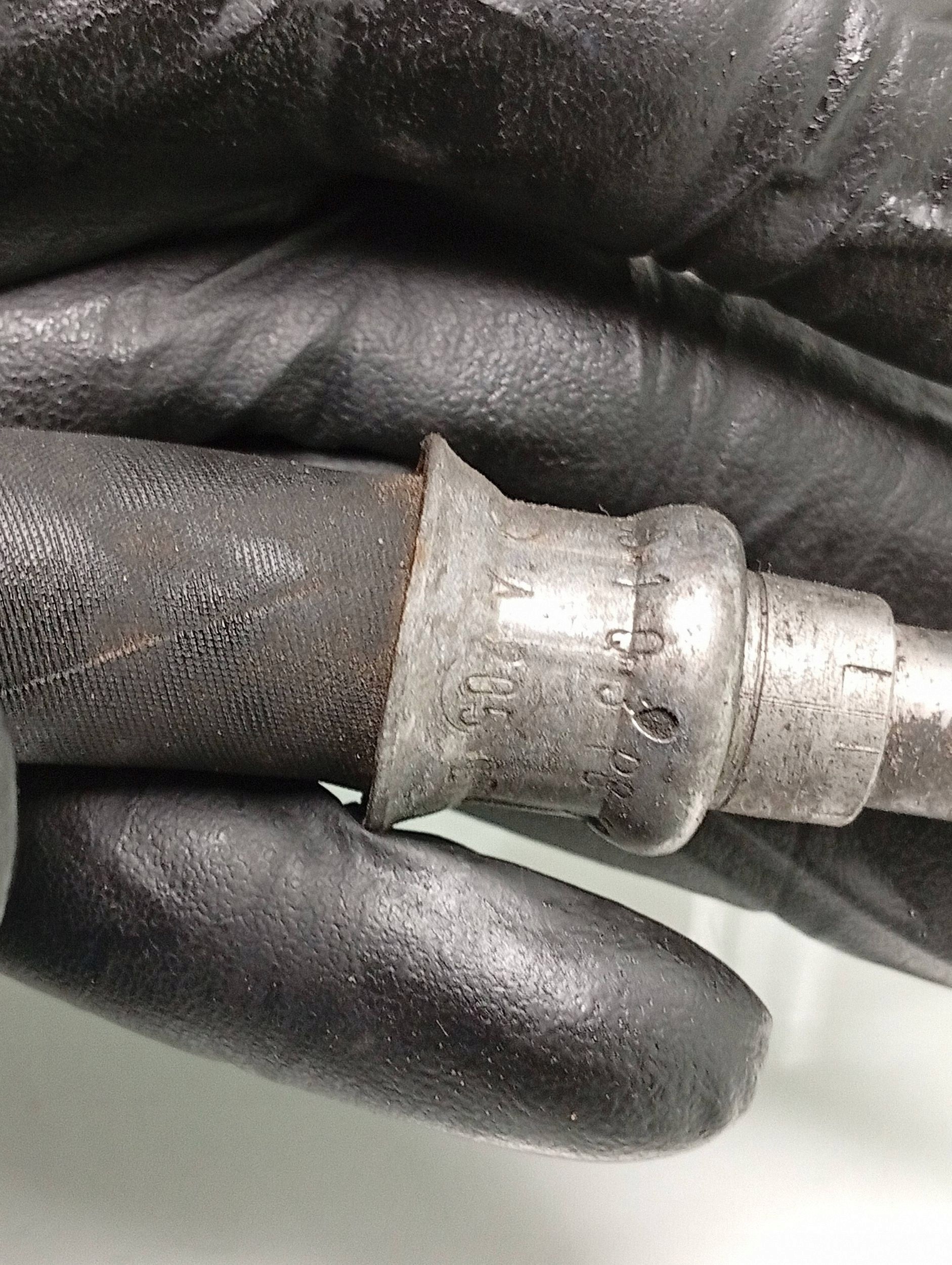 Tubería Aceite Mercedes OEM A2052703500 - Usado image 4