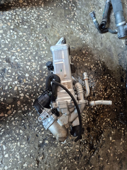 BMW F30 F32 F07 F10 F01 2.5D 3.0D 3.5D N57 - EGR-jäähdytin 7822346