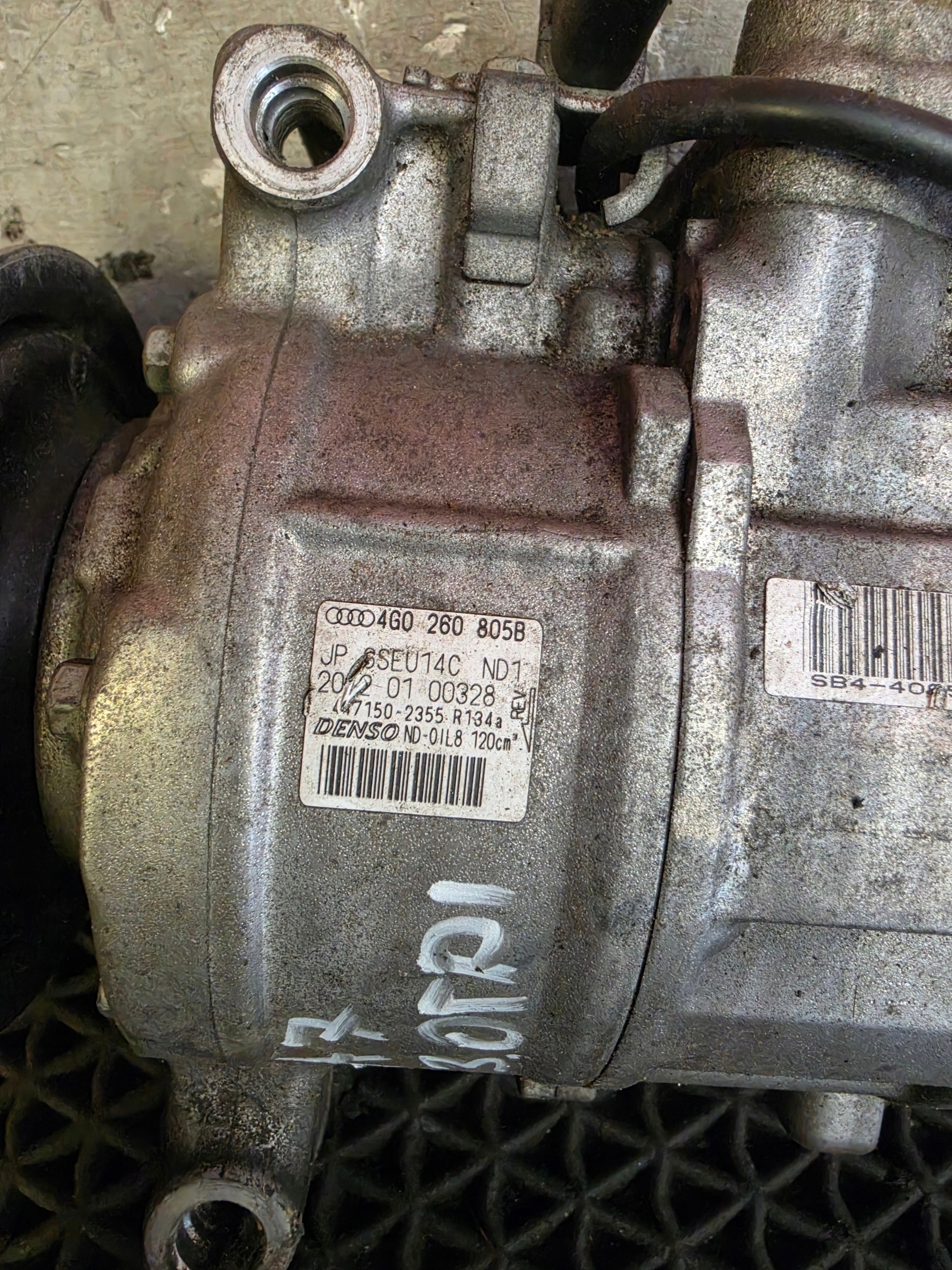 Ilmastointikompressori OEM 4G0260805B Audi A6 C7 3.0 TDI