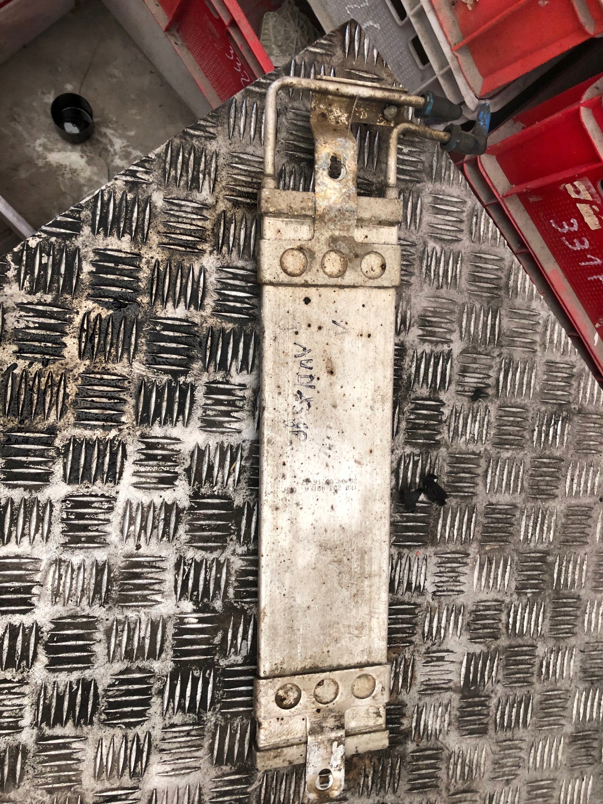 Arrefecedor de combustível OEM 1K0203491A para Audi A3 S3 8P image 3
