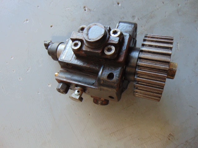 Pompe à injection OEM 0445010181 pour Iveco Daily 3 image 2