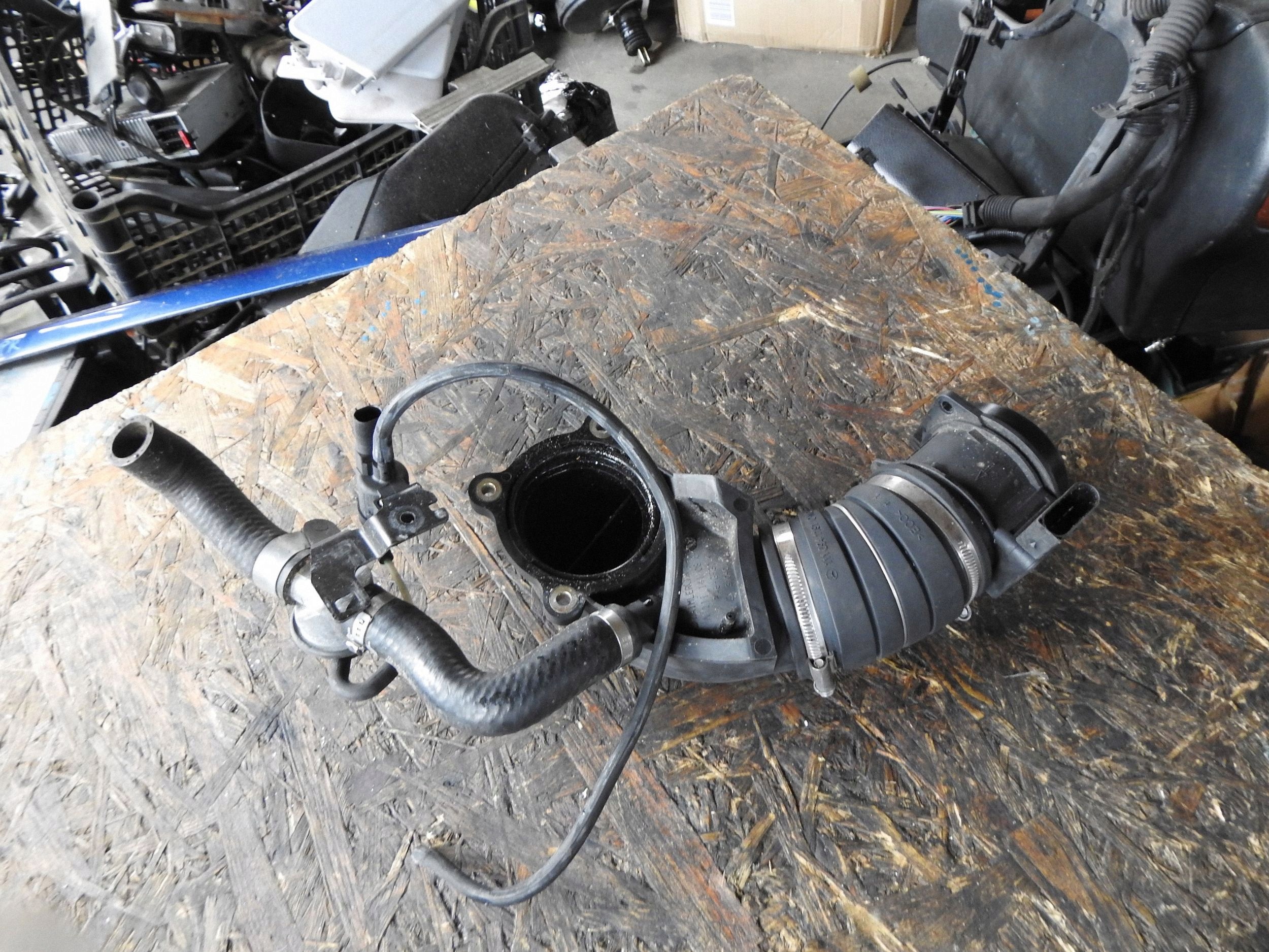Luftmassenmesser OEM A1110940148 für Mercedes C-Klasse