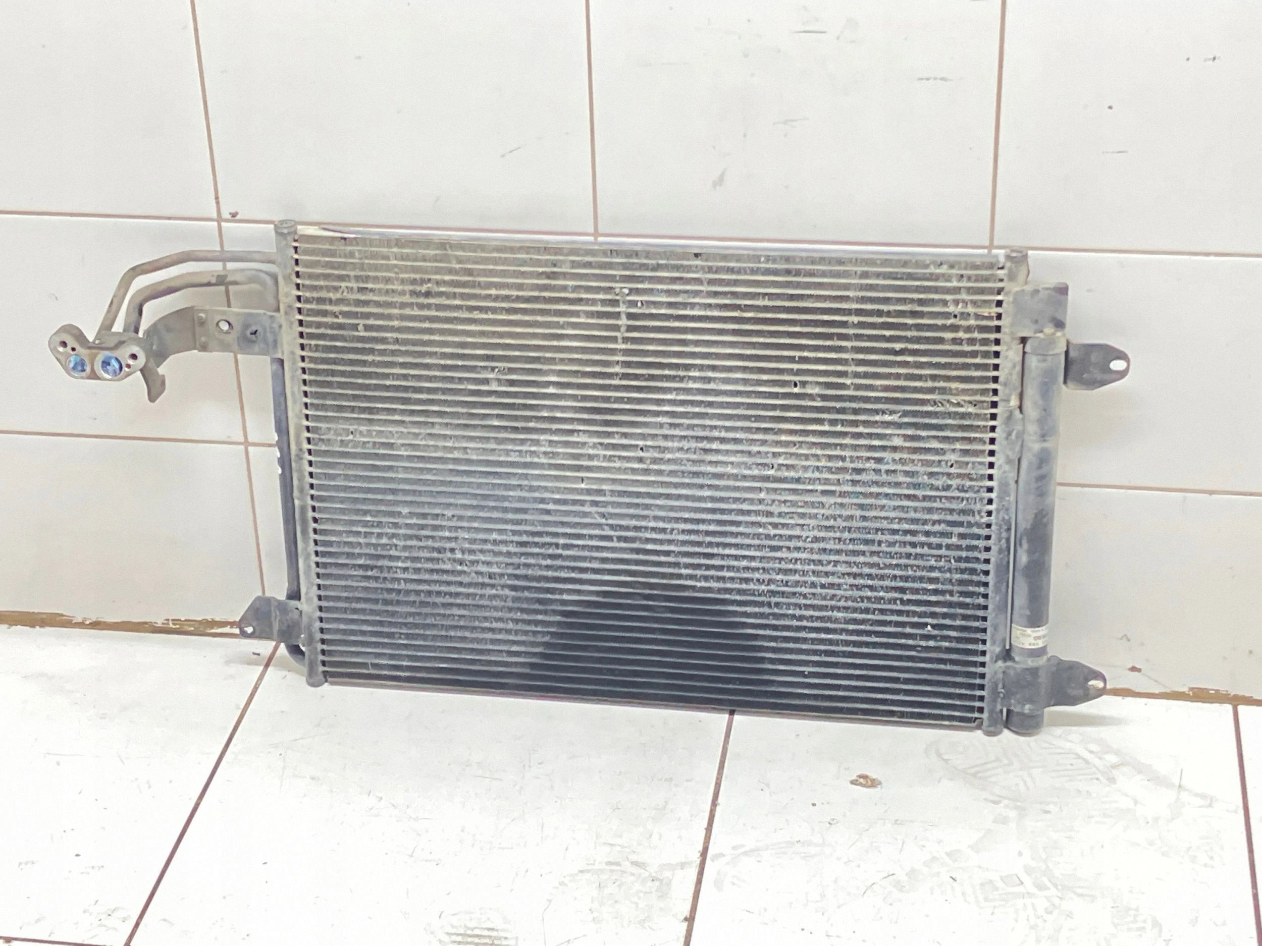 AC-kondensor OEM 1K0298403A för VW Golf V 1.9 TDI image 2
