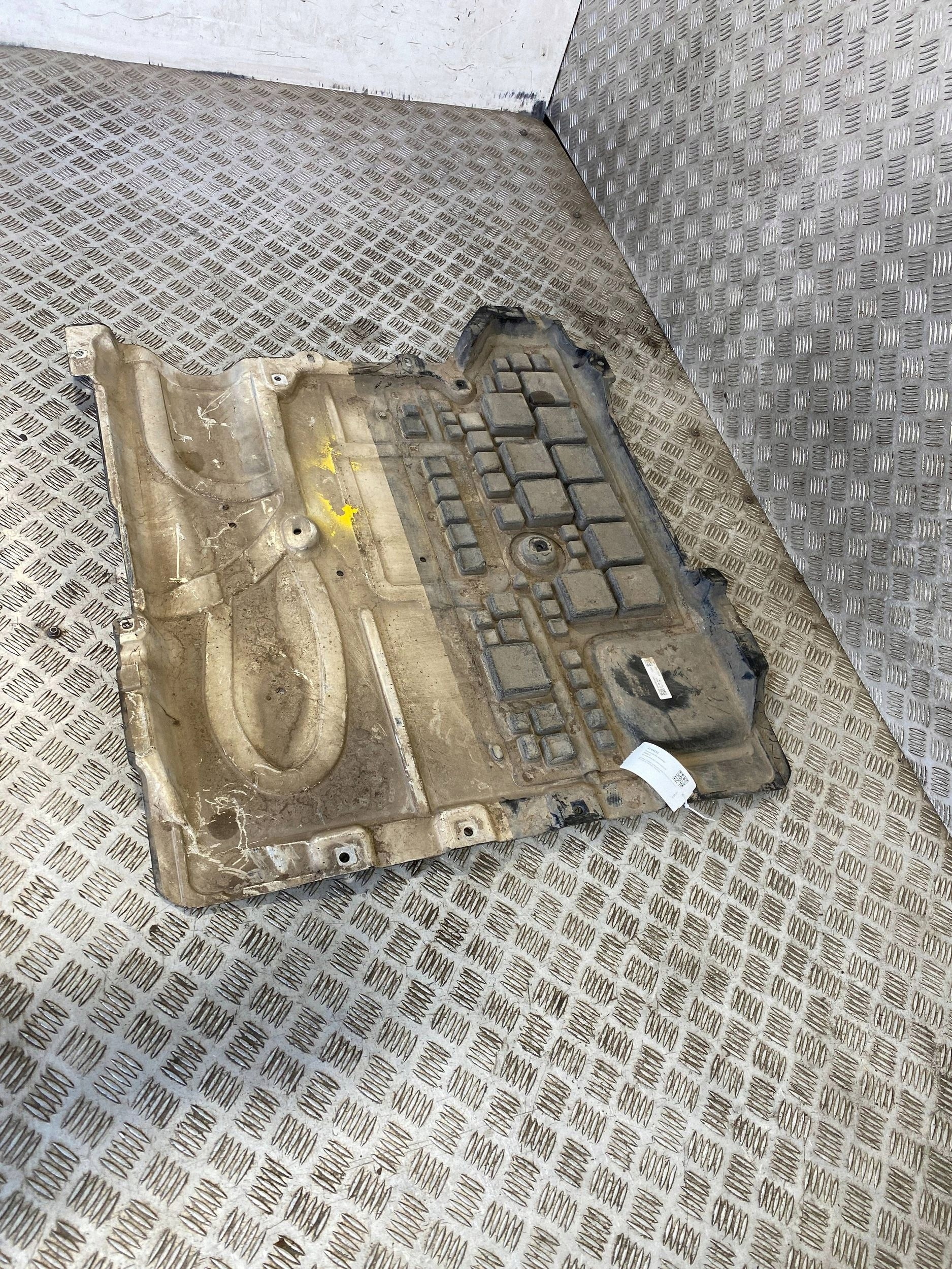 Getriebeabdeckung Mercedes-Benz GLC OEM 2535201300 image 9