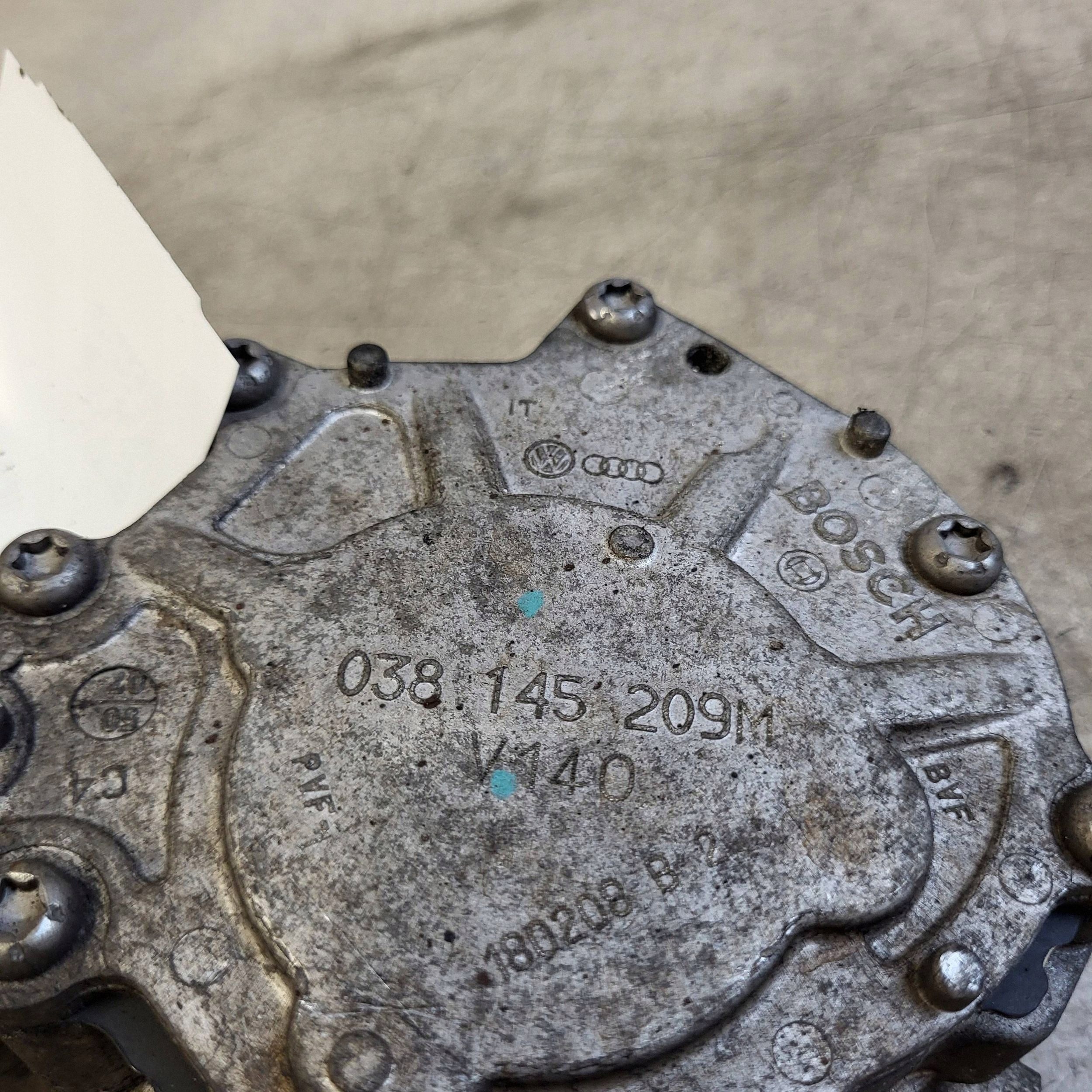 Pompe à vide OEM 038145209M pour VW Golf V 1.9TDI image 4