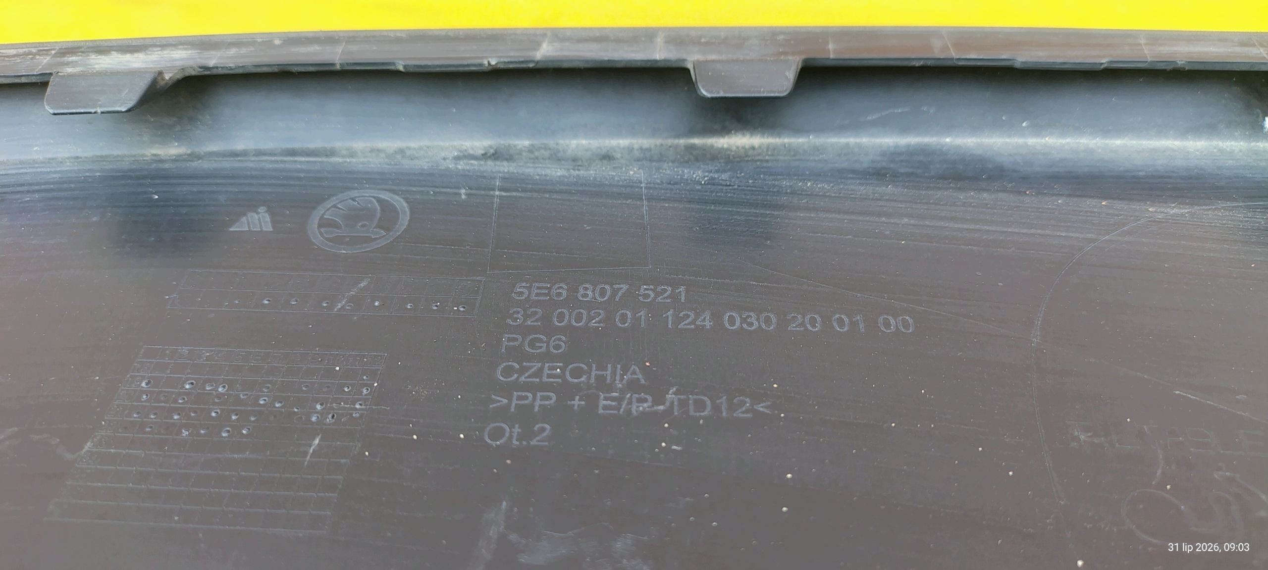 Spoiler parachoques trasero Skoda OE 5E6807521 Octavia IV image 3