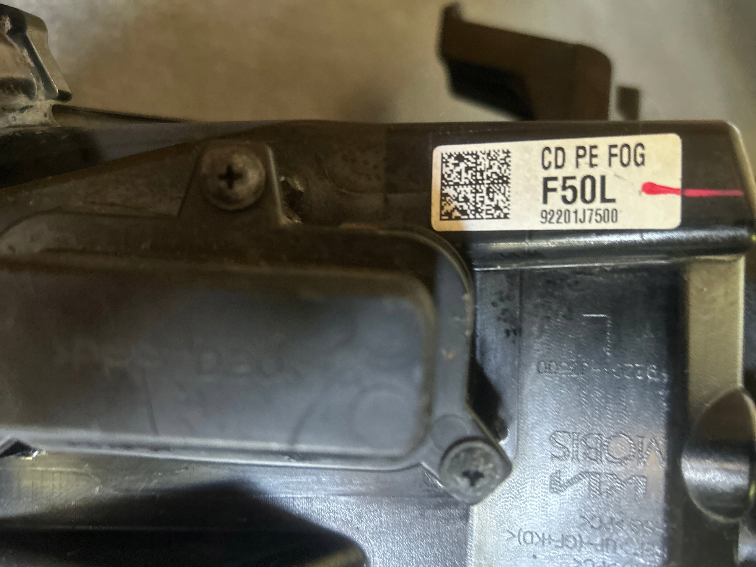 OEM 92201-J7500 Left Front Halogen Headlight Kia Ceed image 4